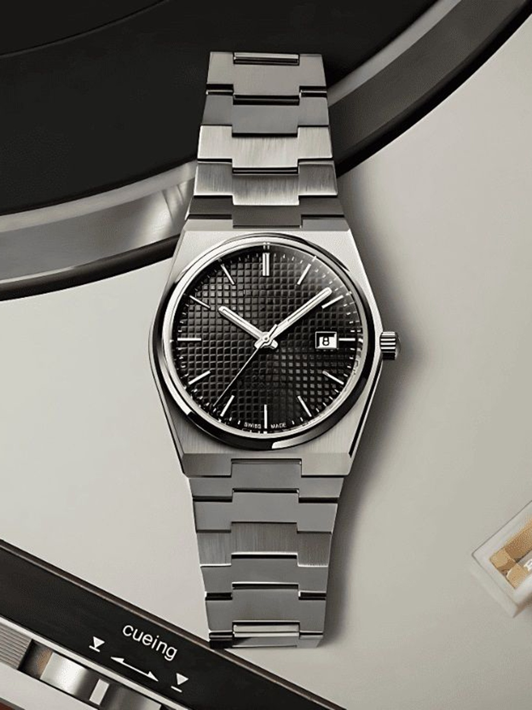 

Moover Men Printed Dial & Bracelet Style Straps Analogue Watch App Analo Black