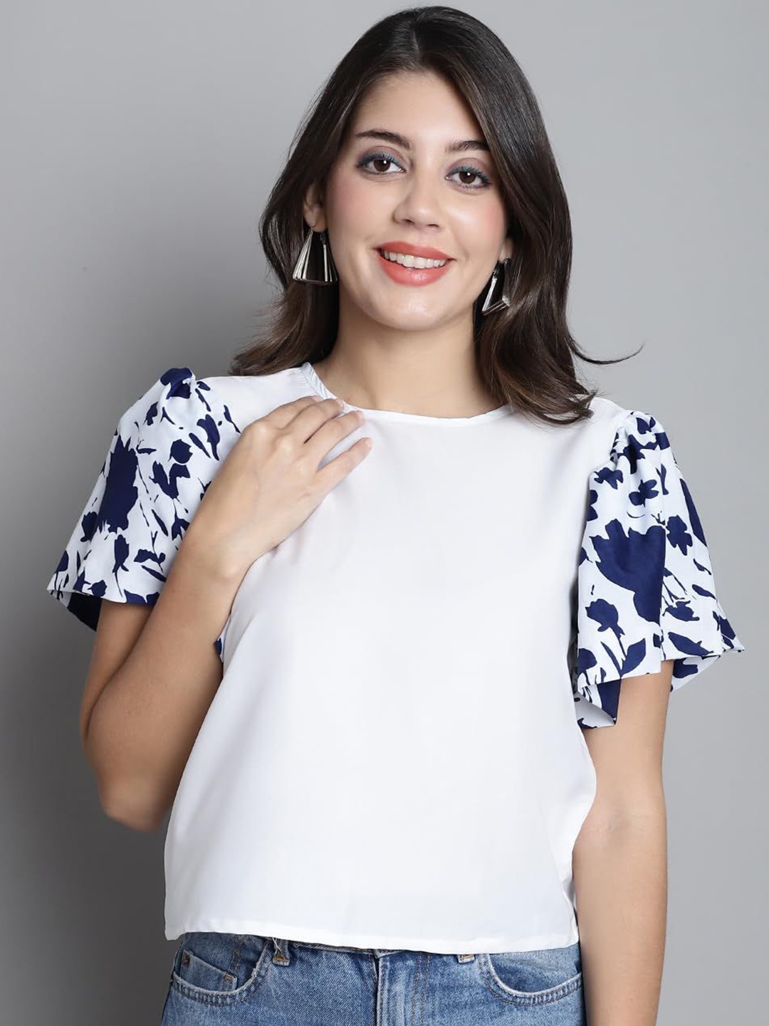 

SZN Flared Sleeve Top, White