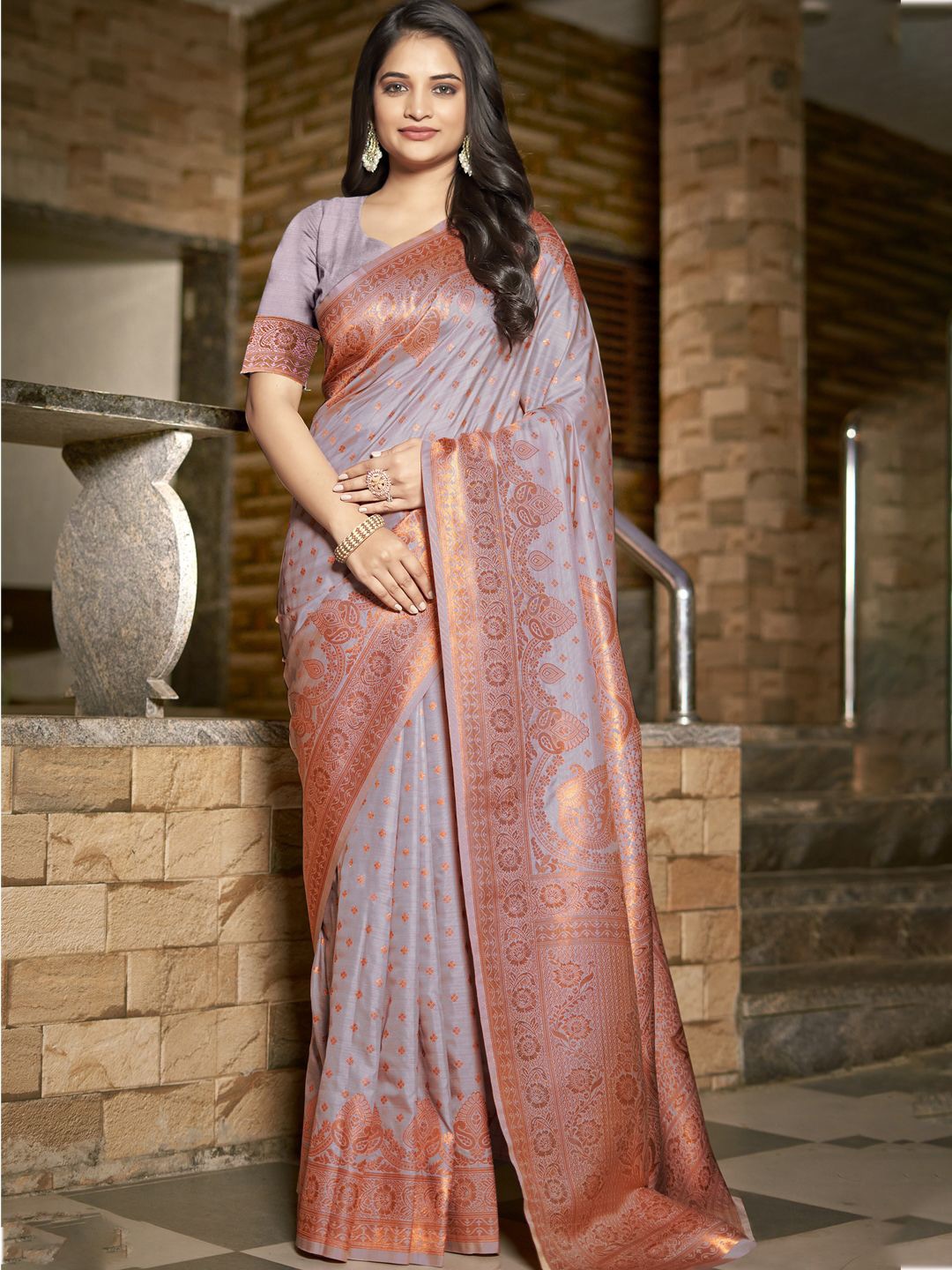 

SANGAM PRINTS Woven Design Zari Silk Blend Tussar Saree, Grey