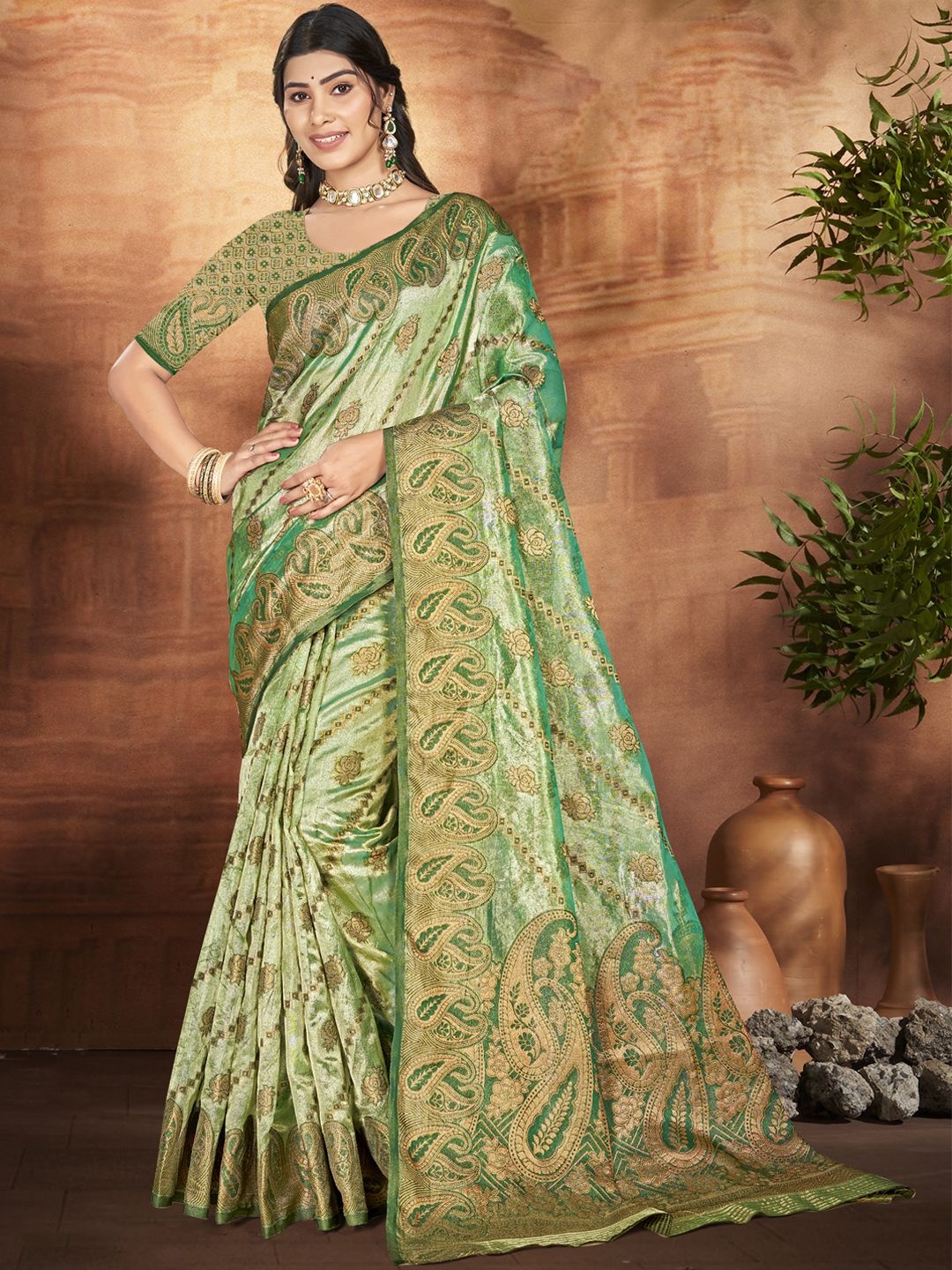 

SANGAM PRINTS Woven Design Zari Organza Tussar Saree, Green