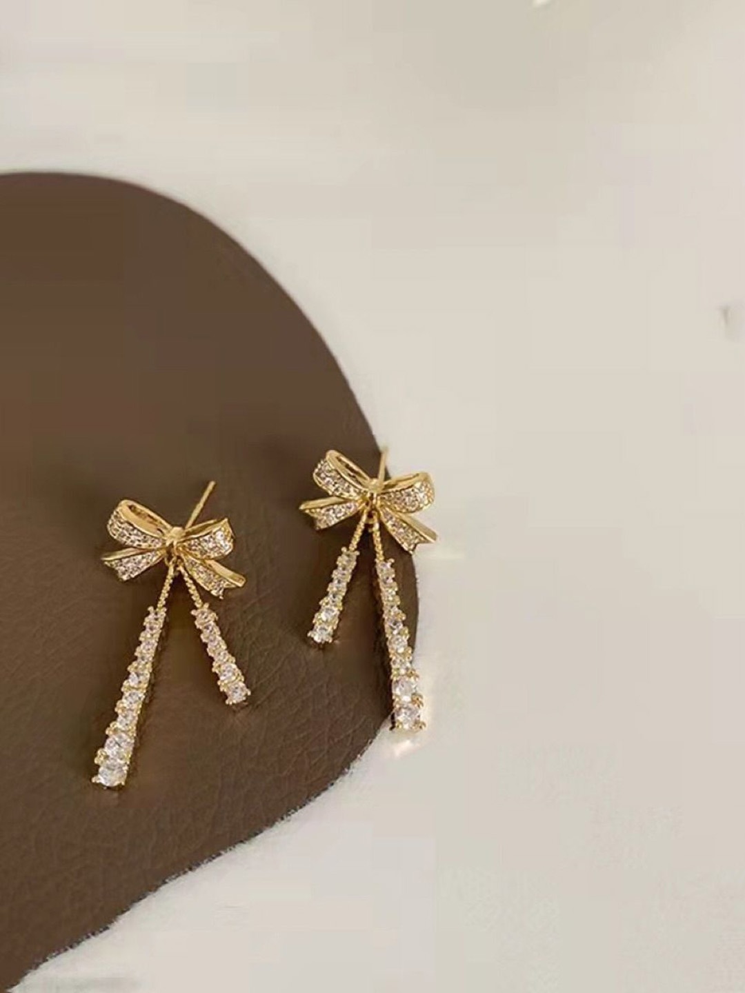 

Celestique Contemporary Studs Earrings, Gold