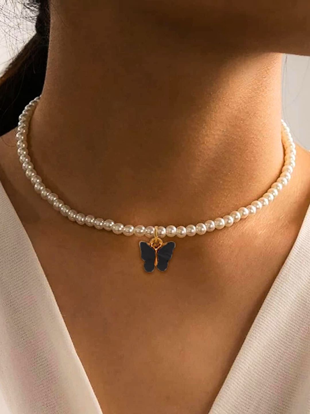 

DressBerry Handcrafted Necklace, Gold