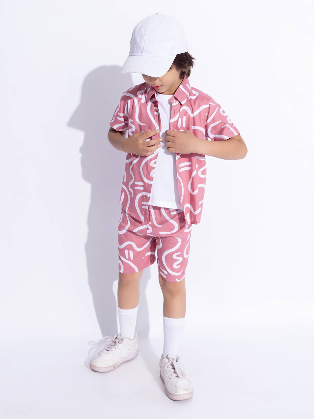 

taffykids Boys Printed Shirt with Shorts, Pink