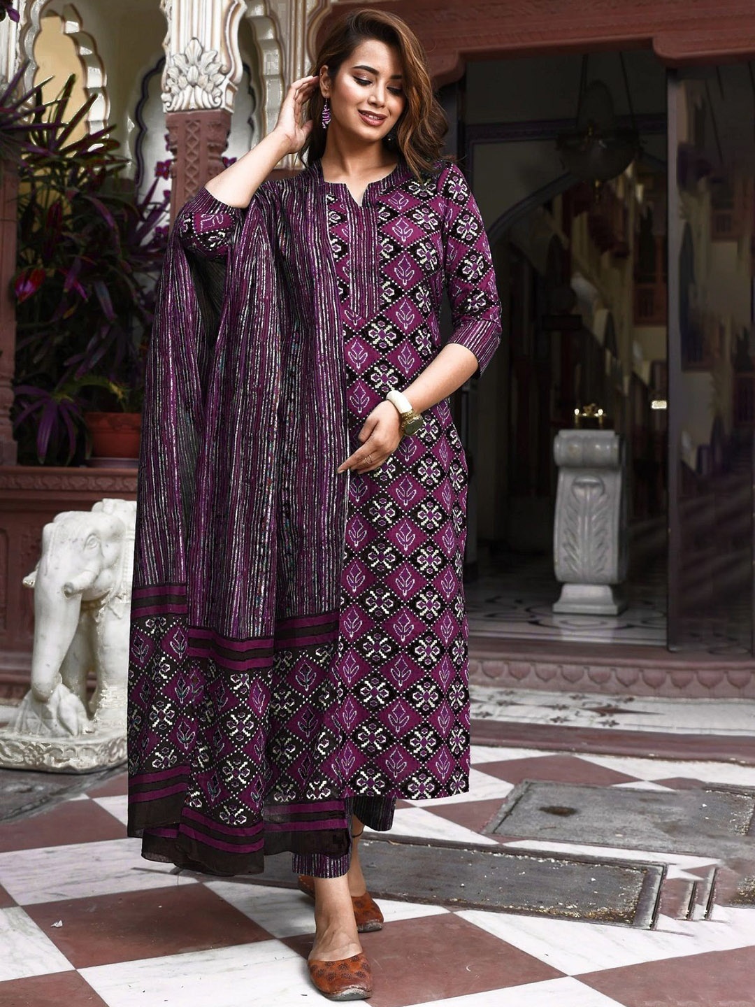 

PMD Fashion Women Printed Regular Kurta with Trousers & With Dupatta, Purple
