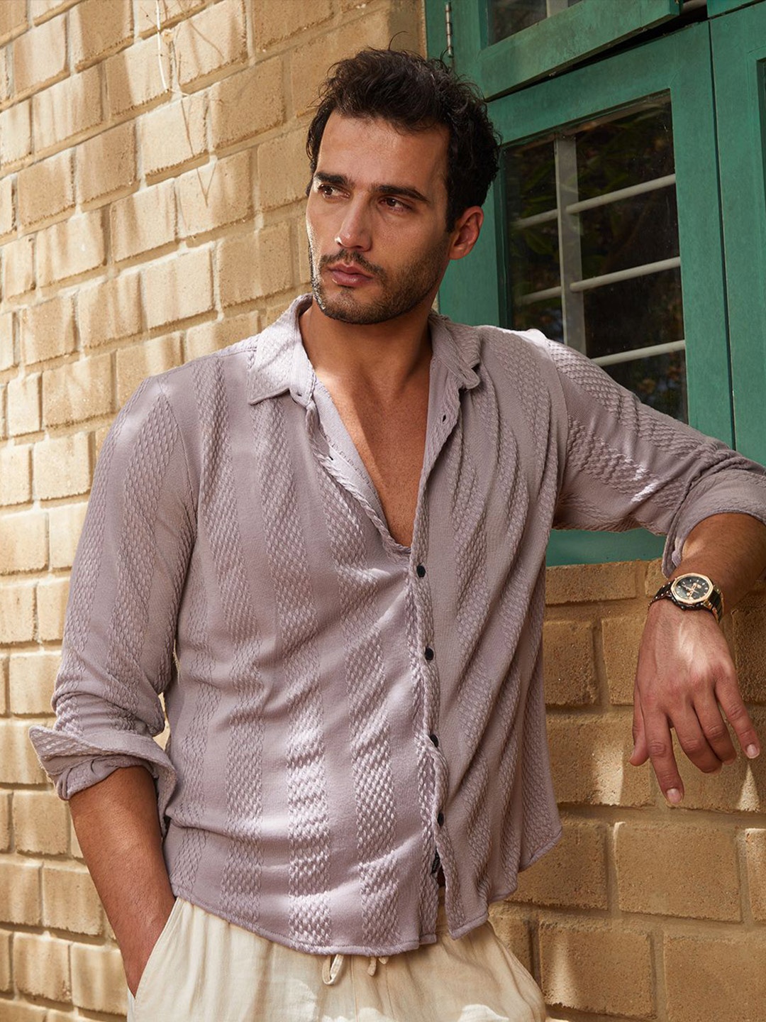 

Campus Sutra Men Classic Opaque Casual Shirt, Purple