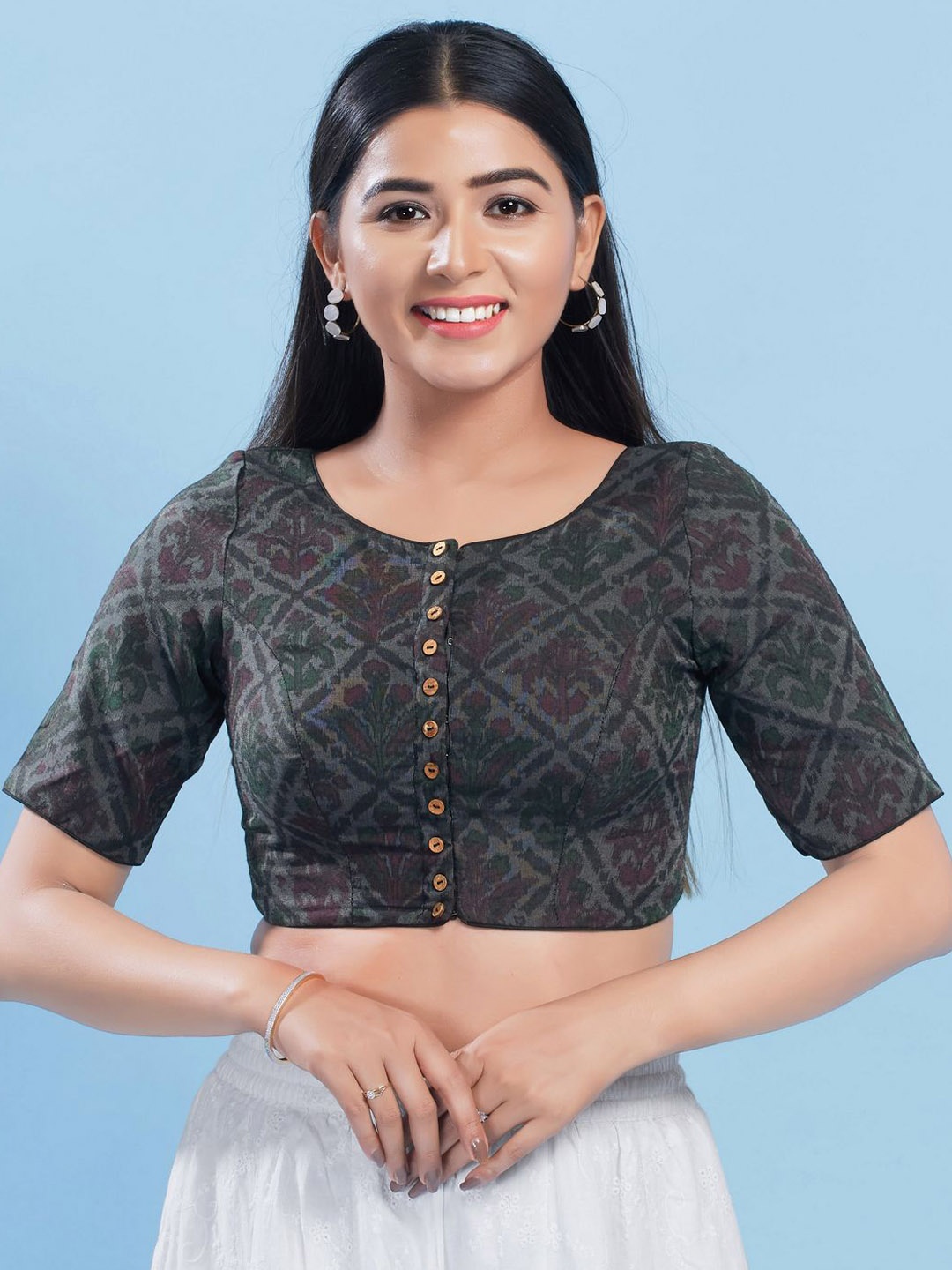 

VAMAS - THE DESIGNER BLOUSES Woven Design Non Padded Round Neck Saree Blouse, Black