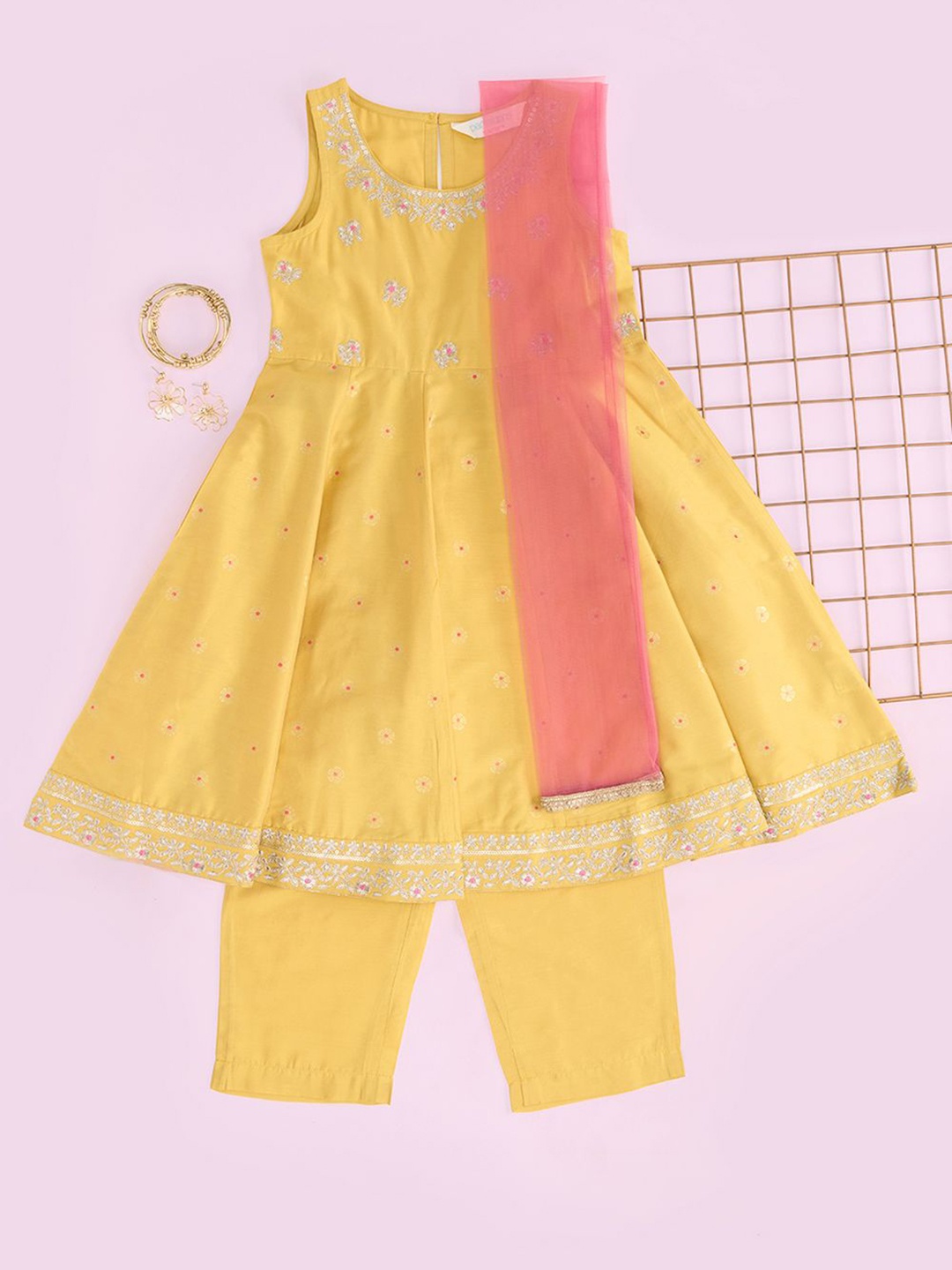 

AKKRITI BY PANTALOONS Girls Regular Kurta with Trousers & With Dupatta, Yellow