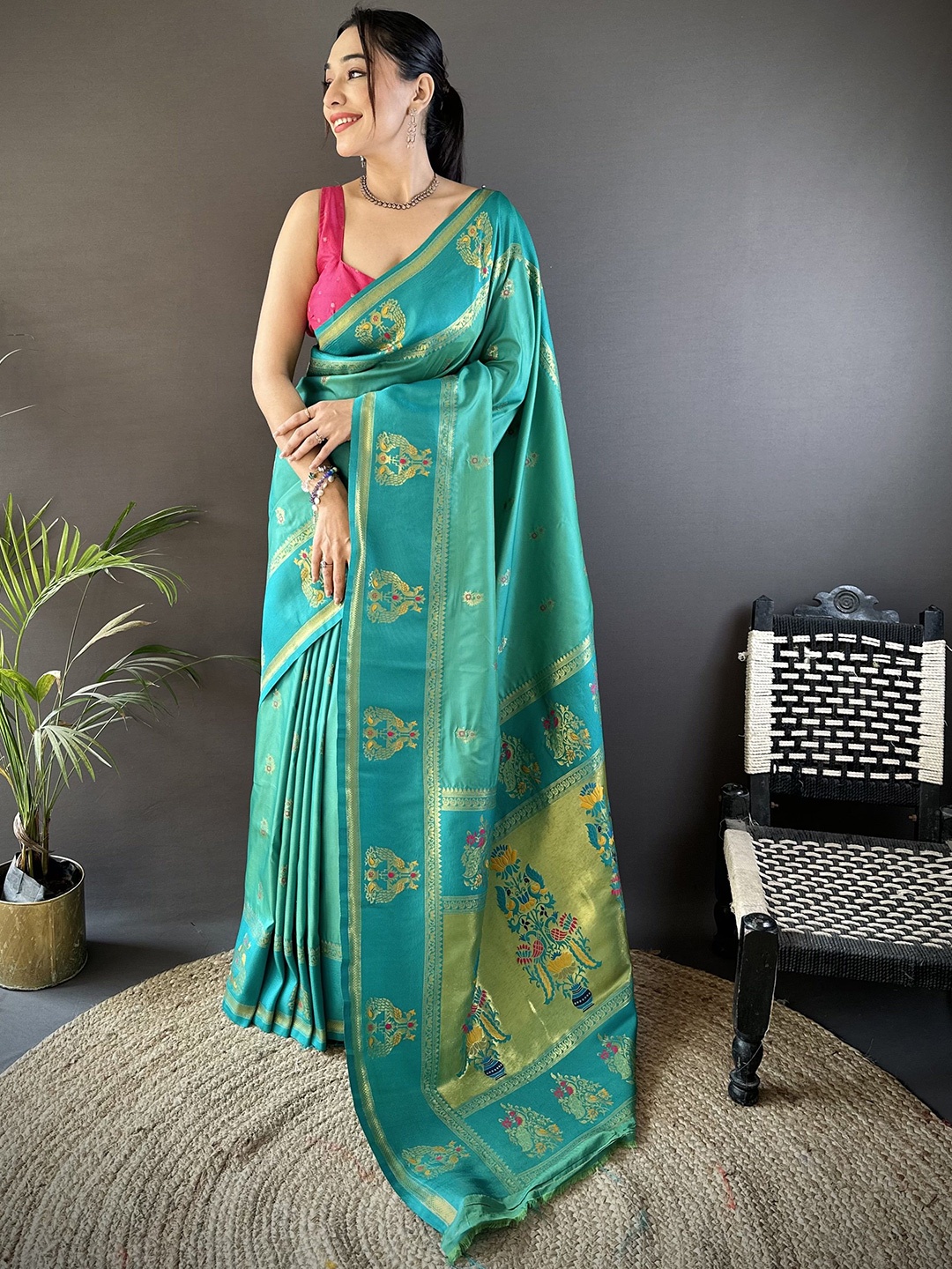 

LeeliPeeri Designer Woven Design Zari Silk Blend Paithani Saree, Green