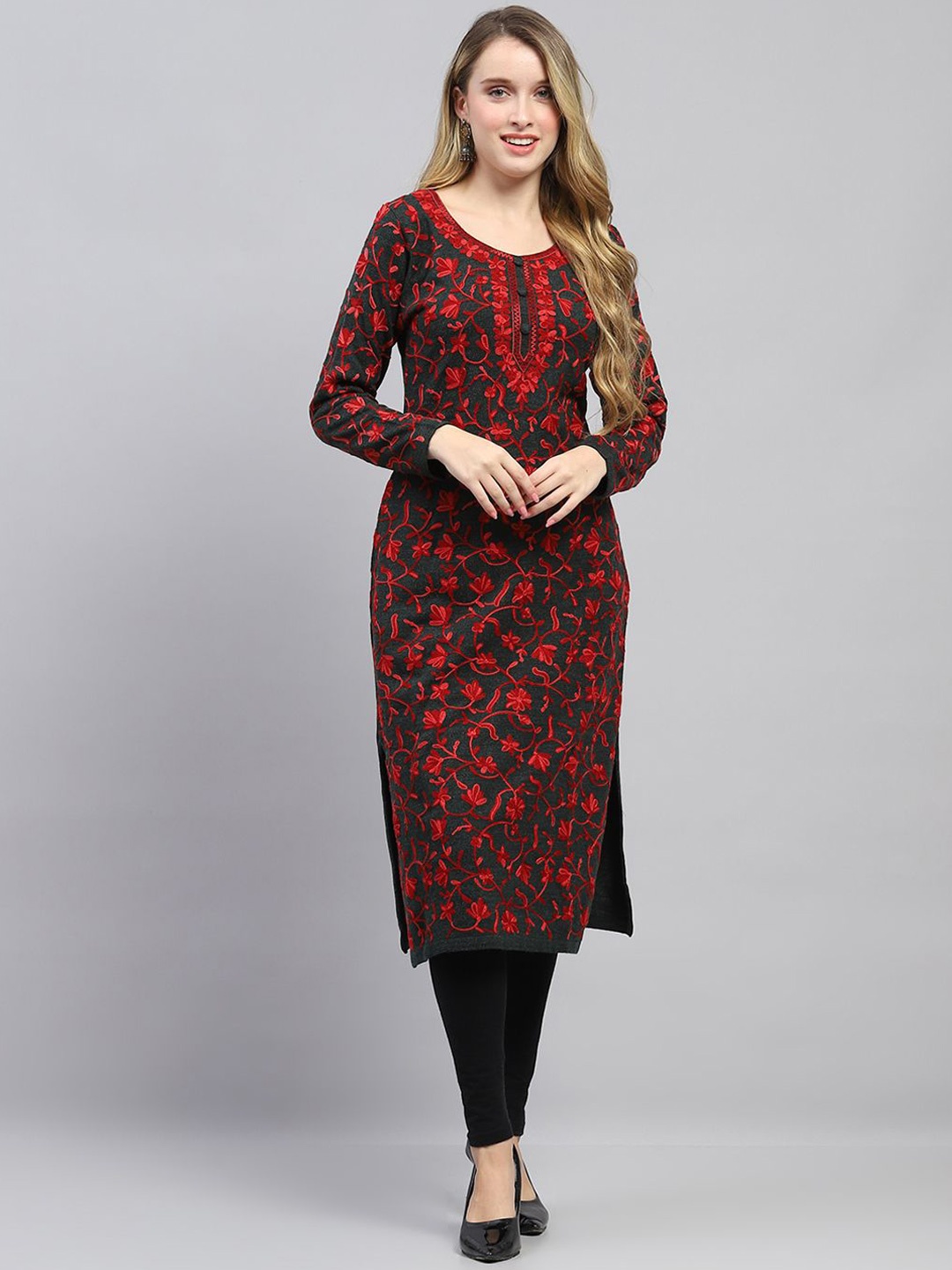 

Monte Carlo Embroidered Woollen Straight Kurta, Red