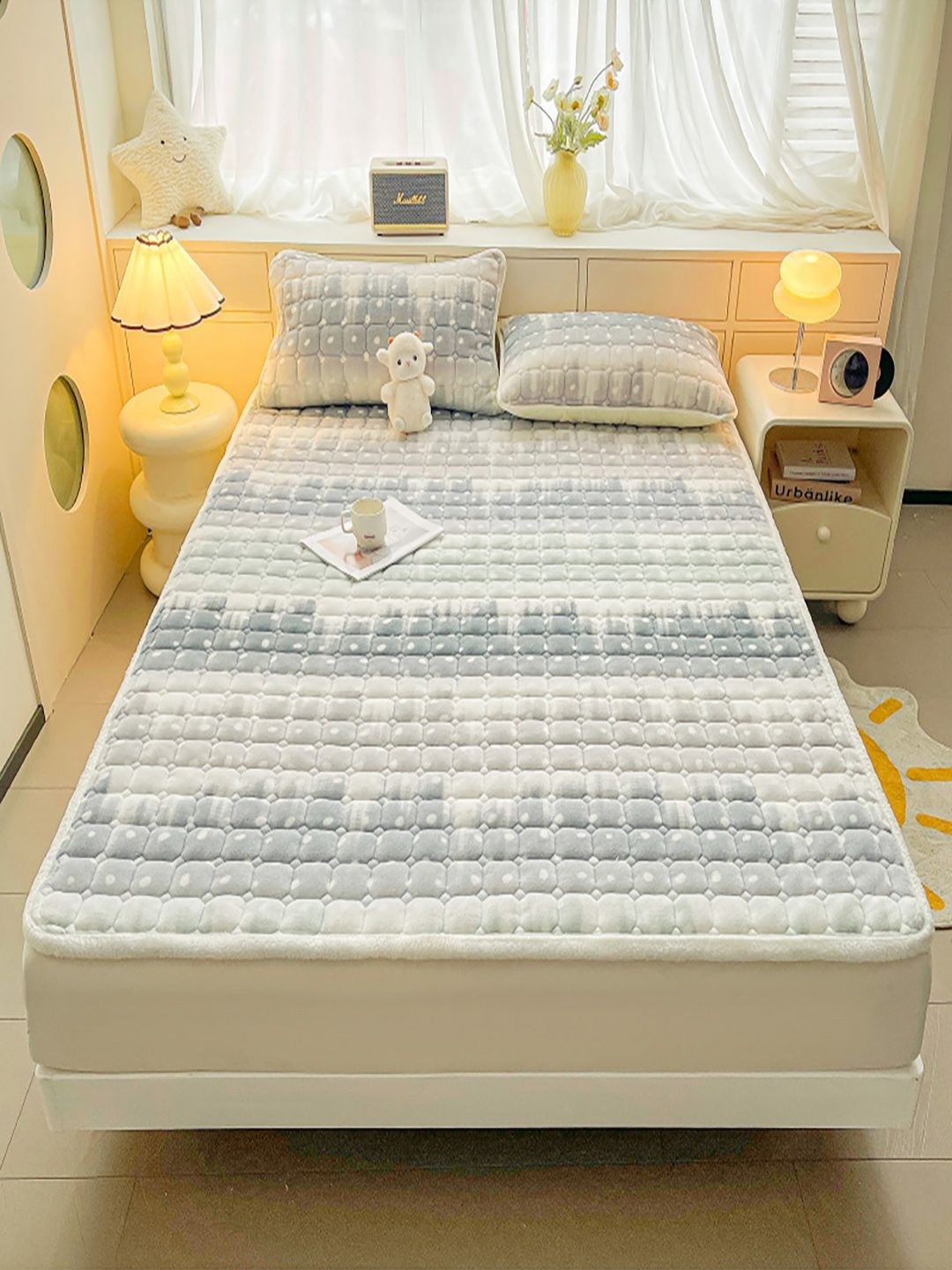

JC HOME Grey & White 150 TC Single Bedsheet with 1 Pillow Covers