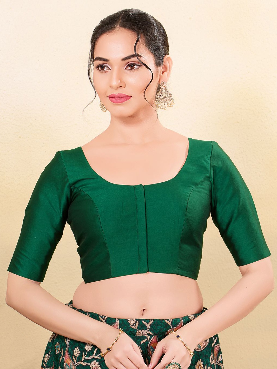 

VAMAS - THE DESIGNER BLOUSES Women Round Neck Padded Saree Blouse, Green
