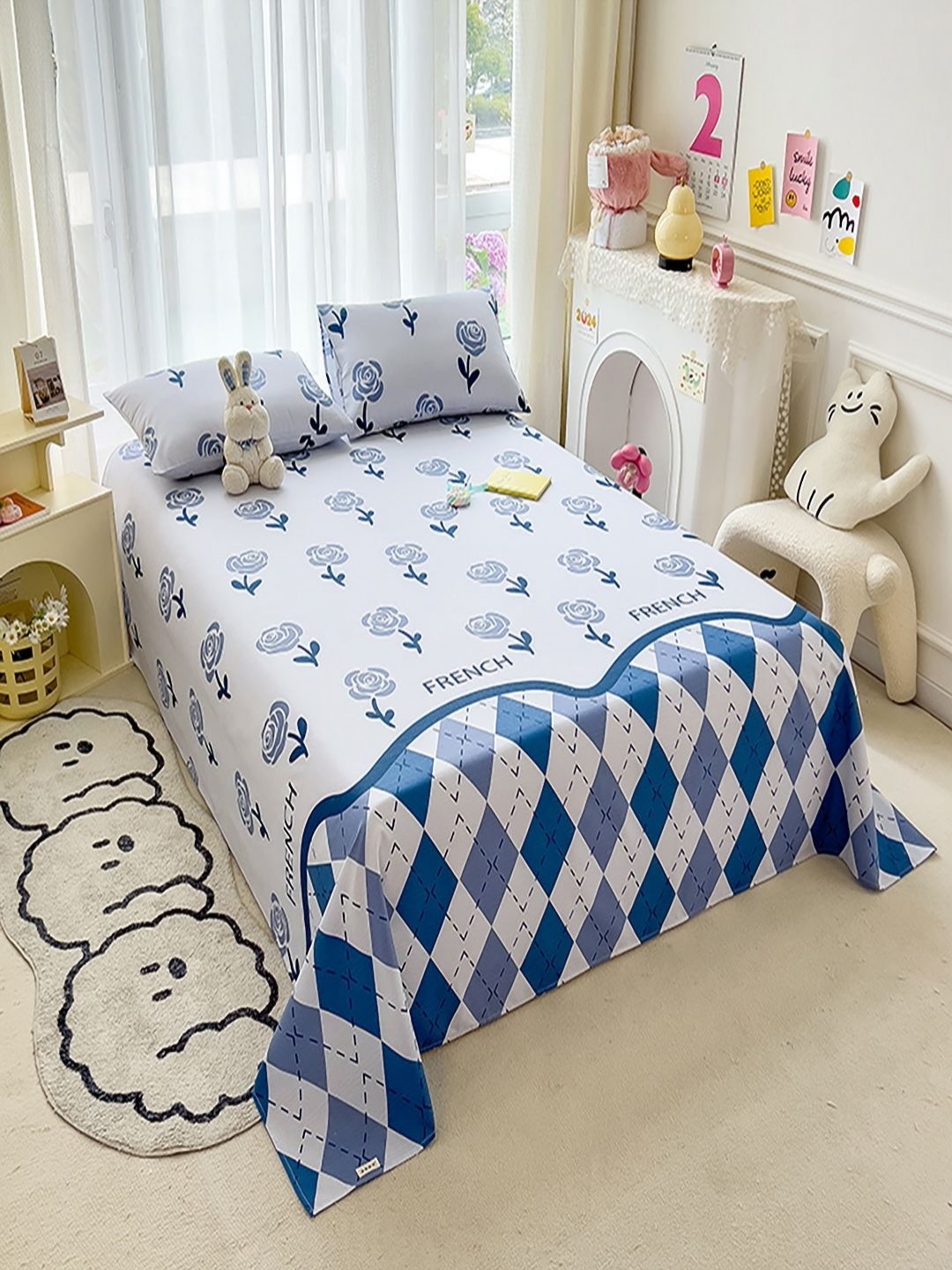 

JC HOME White & Blue Floral 140 TC King Bedsheet with 2 Pillow Covers