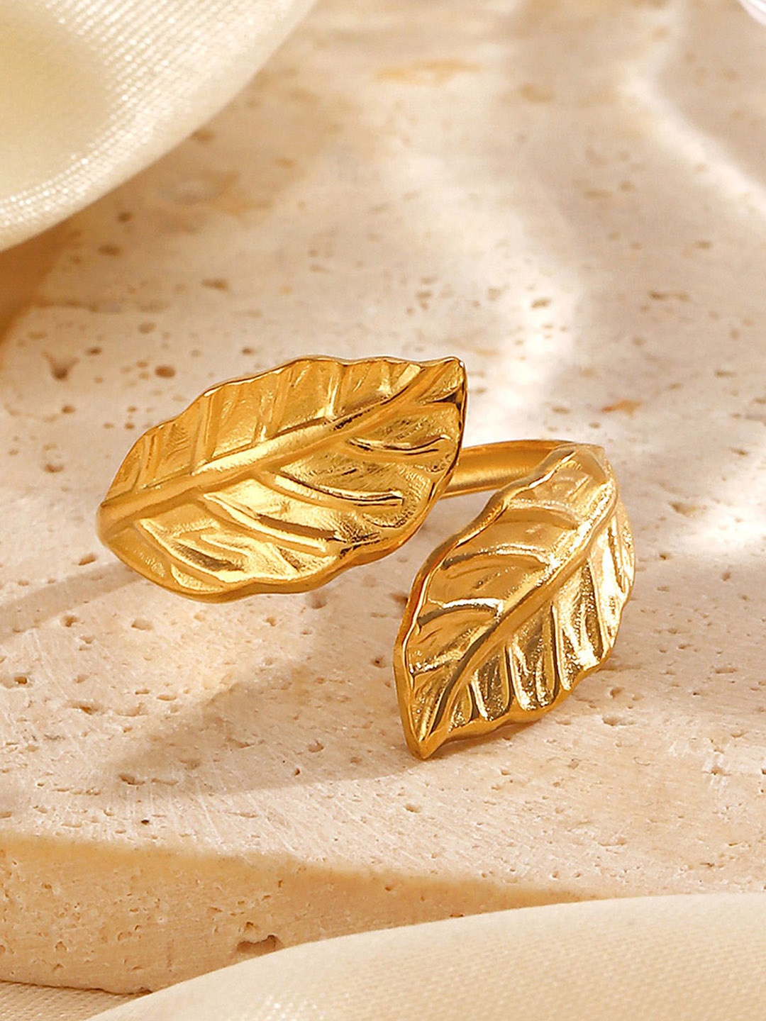

LULU & SKY Gold Plated Adjustable Stainless Steel Finger Ring