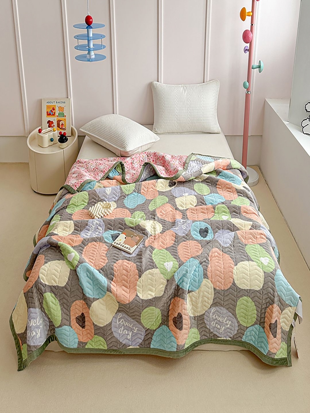 

JC HOME White & Grey Geometric Mild Winter 400 GSM Double Bed Blanket