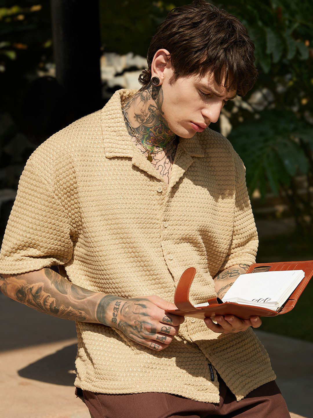 

Campus Sutra Men Classic Opaque Casual Shirt, Beige