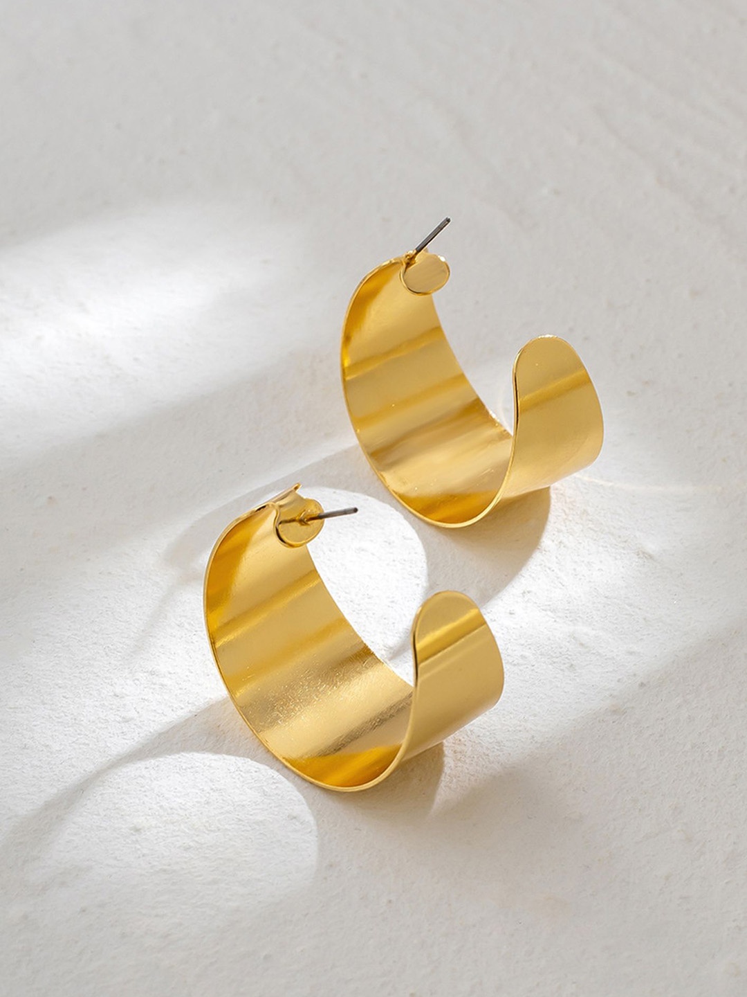 

LULU & SKY Contemporary Hoop Earrings, Gold