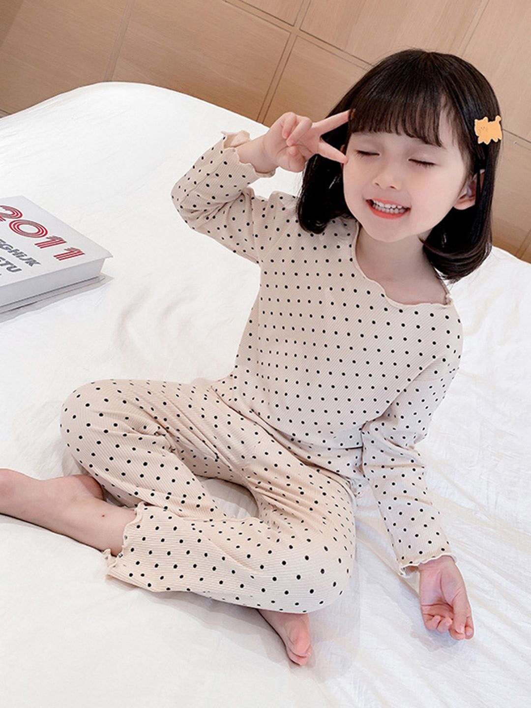 

YK Girls Printed T-shirt with Trousers, Beige