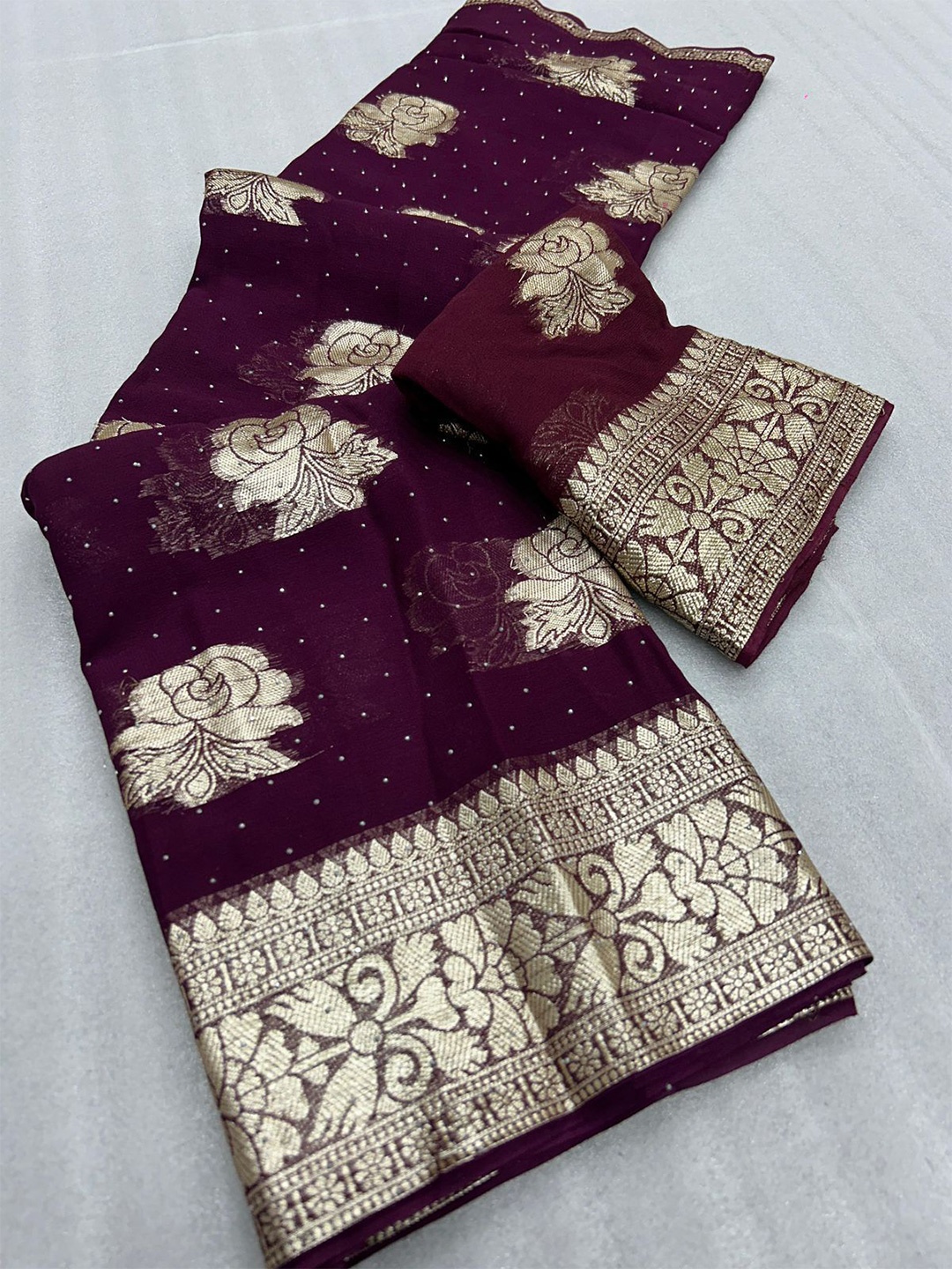 

PAYAL CREATION Floral Zari Pure Georgette Saree, Coffee brown