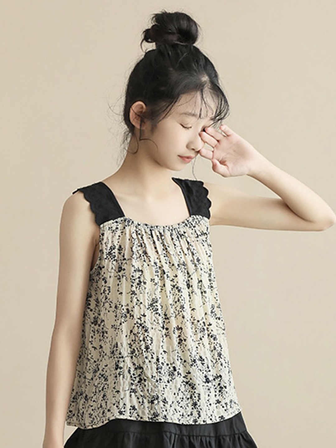 

LULU & SKY Animal Print Top, White