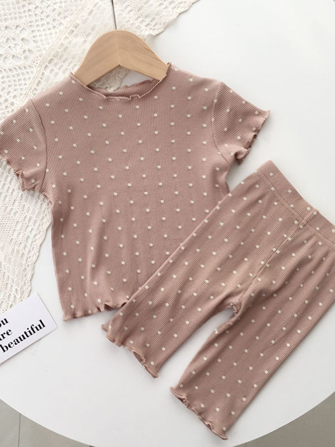 

YK Girls Printed T-shirt with Trousers, Brown