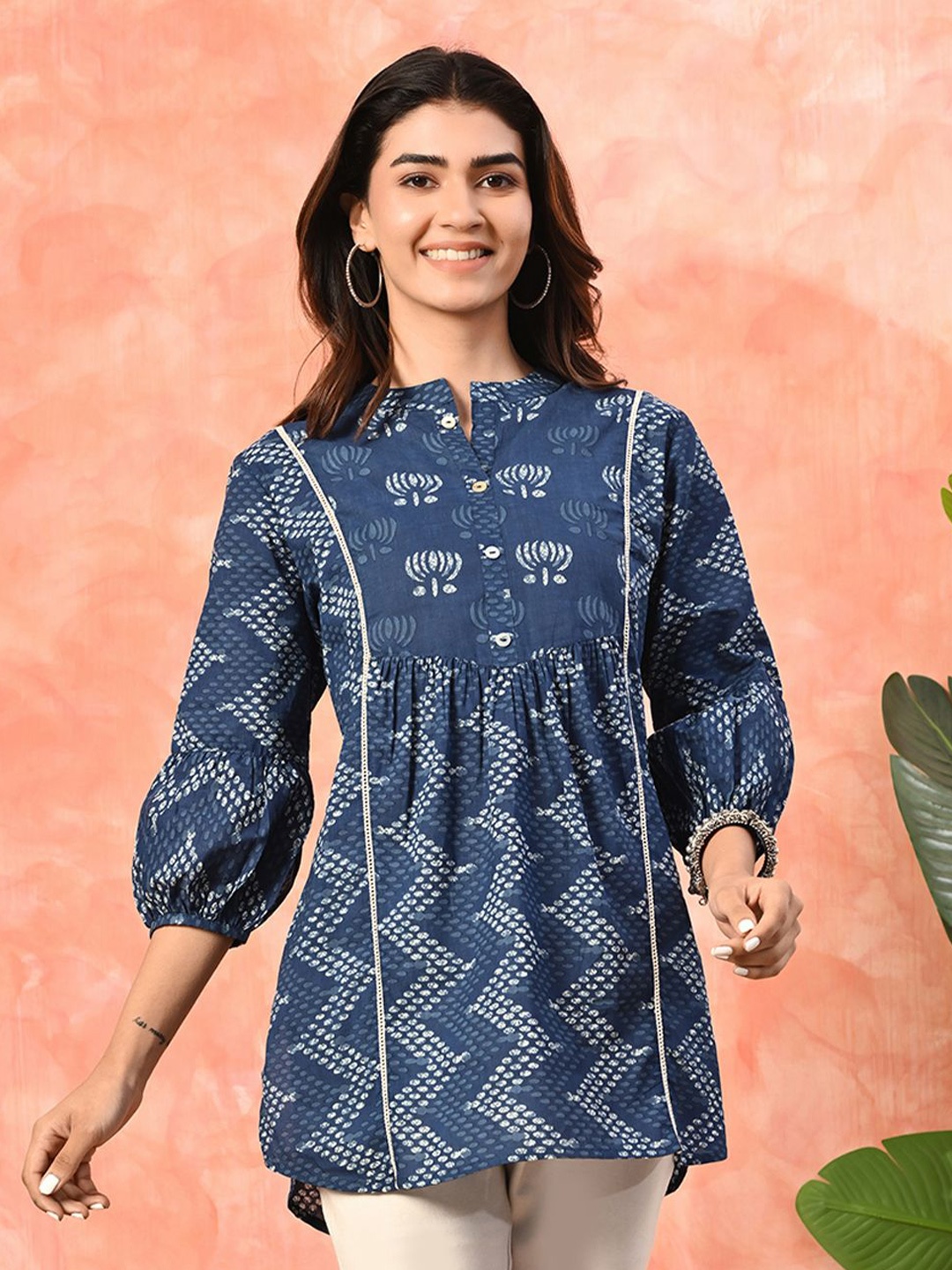 

Sangria Mandarin Collar Printed Ethnic Tunic, Blue