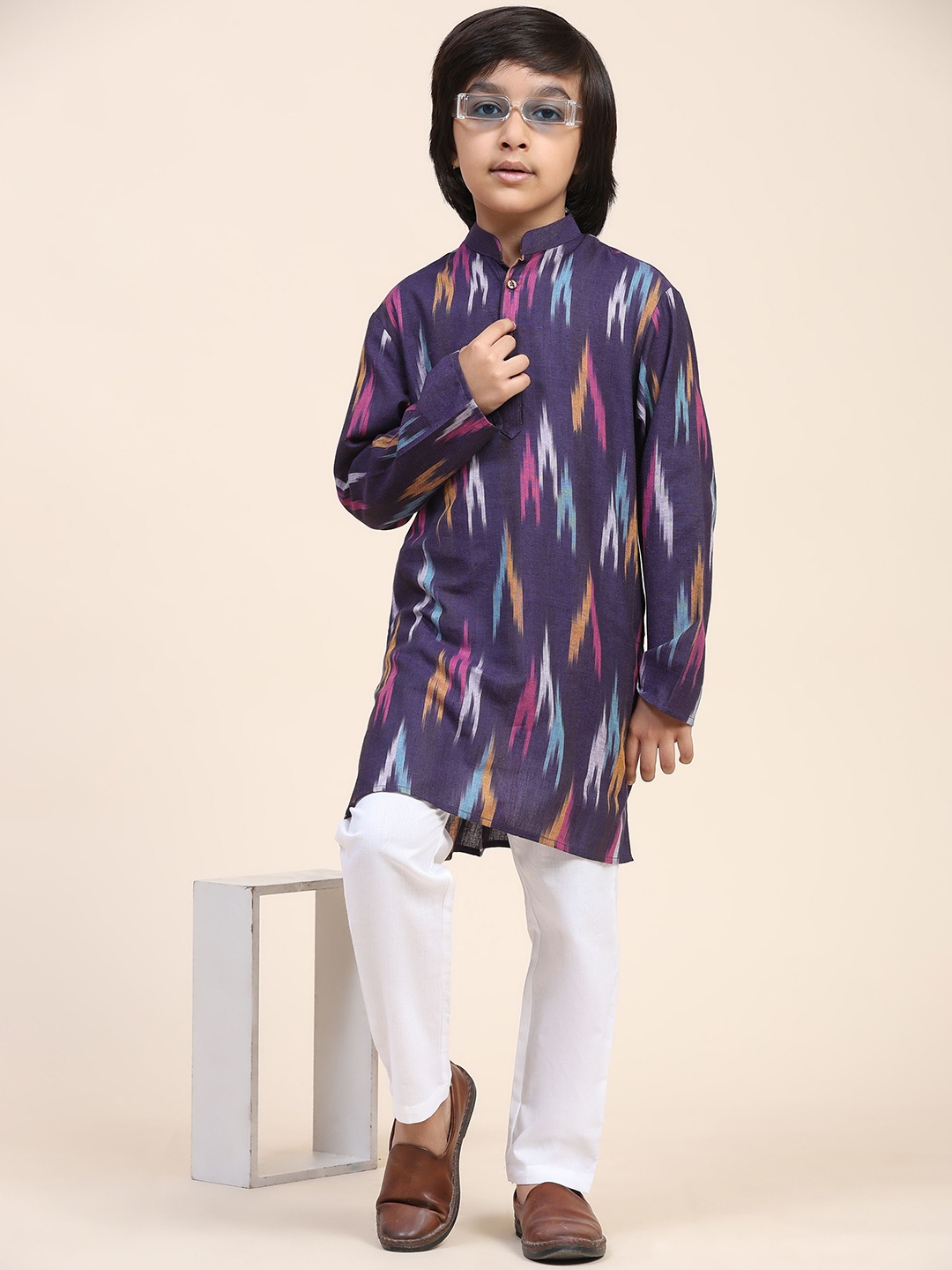 

SKAVIJ Men Floral Printed Regular Pure Cotton Kurta with Pyjamas, Blue