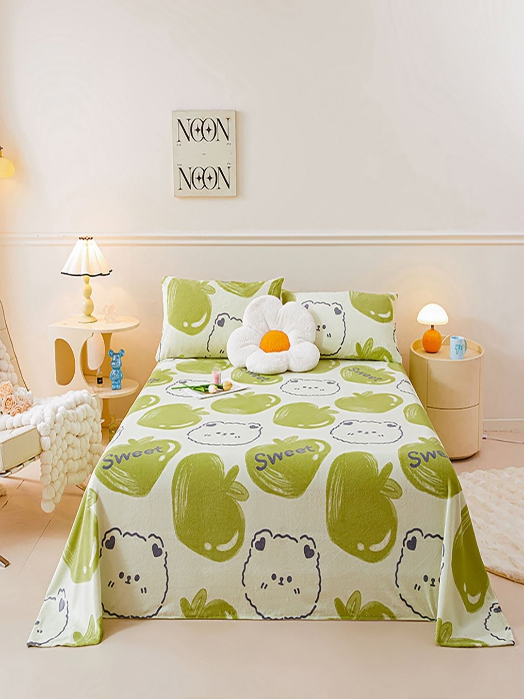 

JC HOME Green & White 150 TC King Bedsheet with 2 Pillow Covers