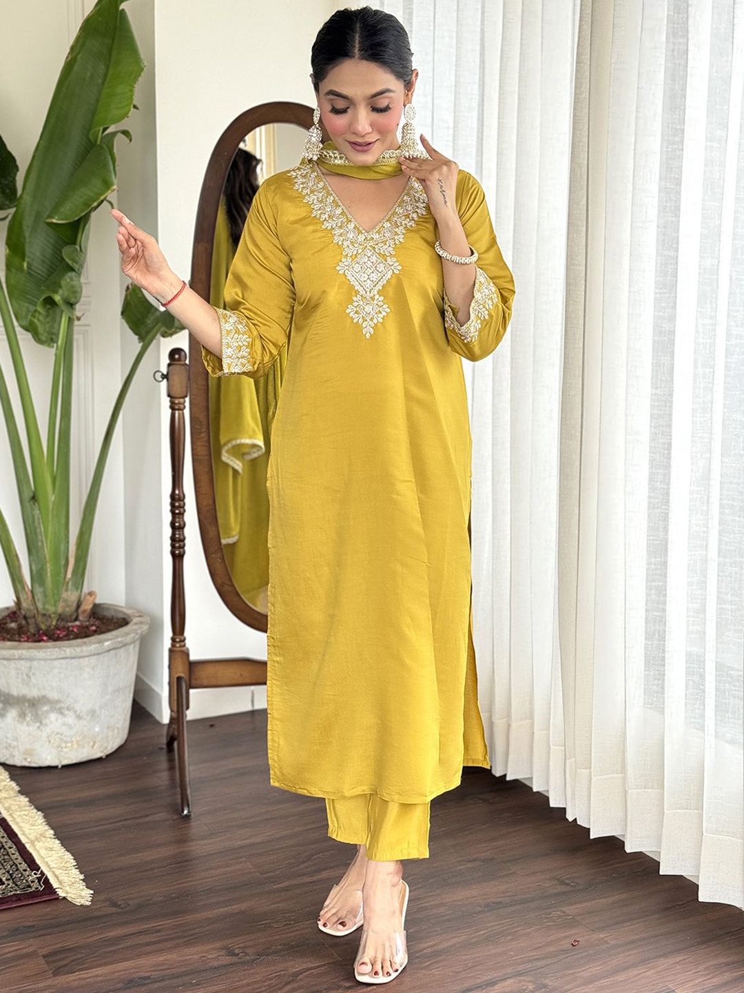 

Mitera Women Ethnic Motifs Embroidered Regular Thread Work Chanderi Silk Kurta with Trousers & With Dupatta, Yellow