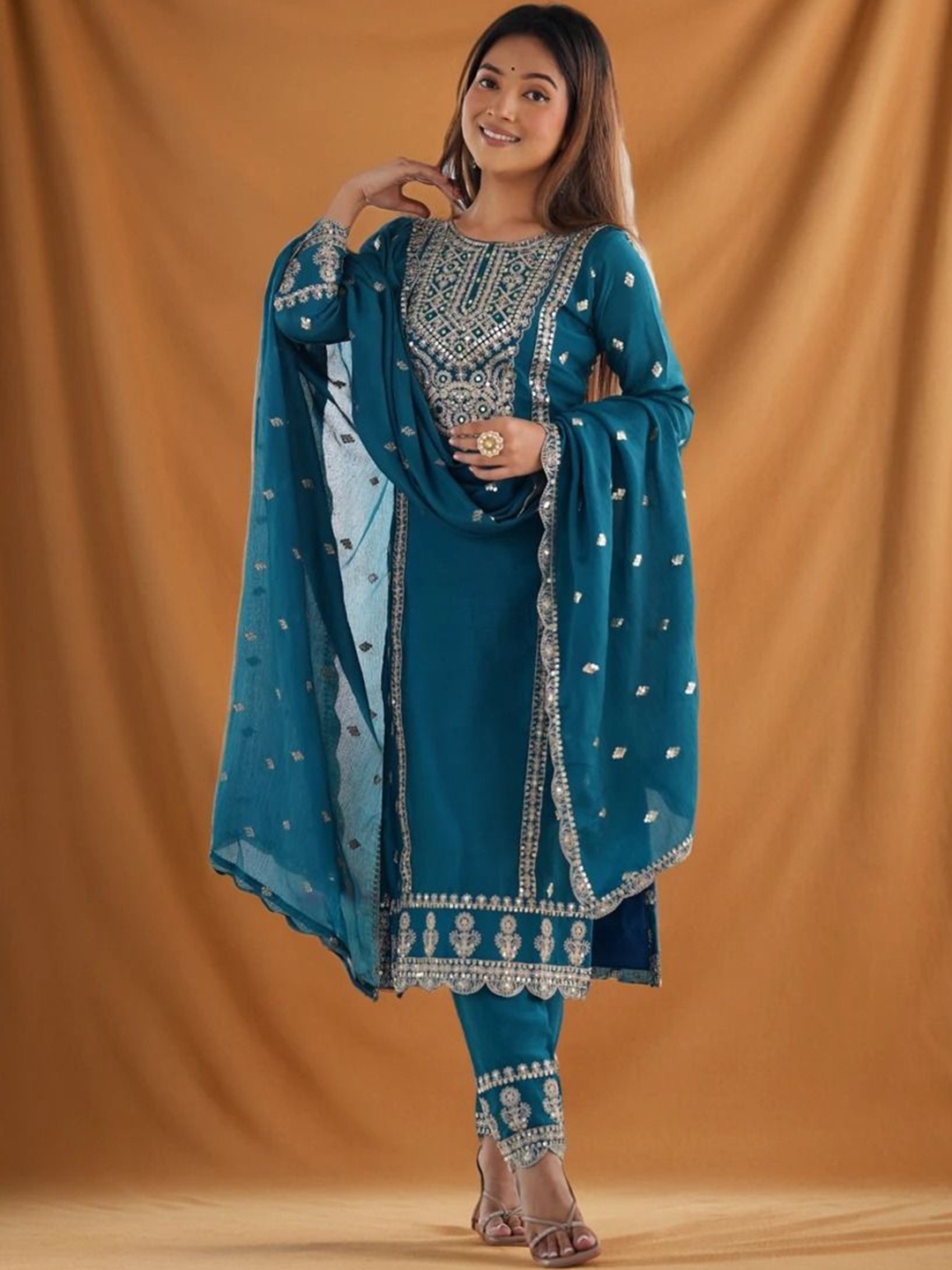 

BHARODIYA ENTERPRISES Women Floral Embroidered Regular Sequinned Kurta with Trousers & With Dupatta, Blue