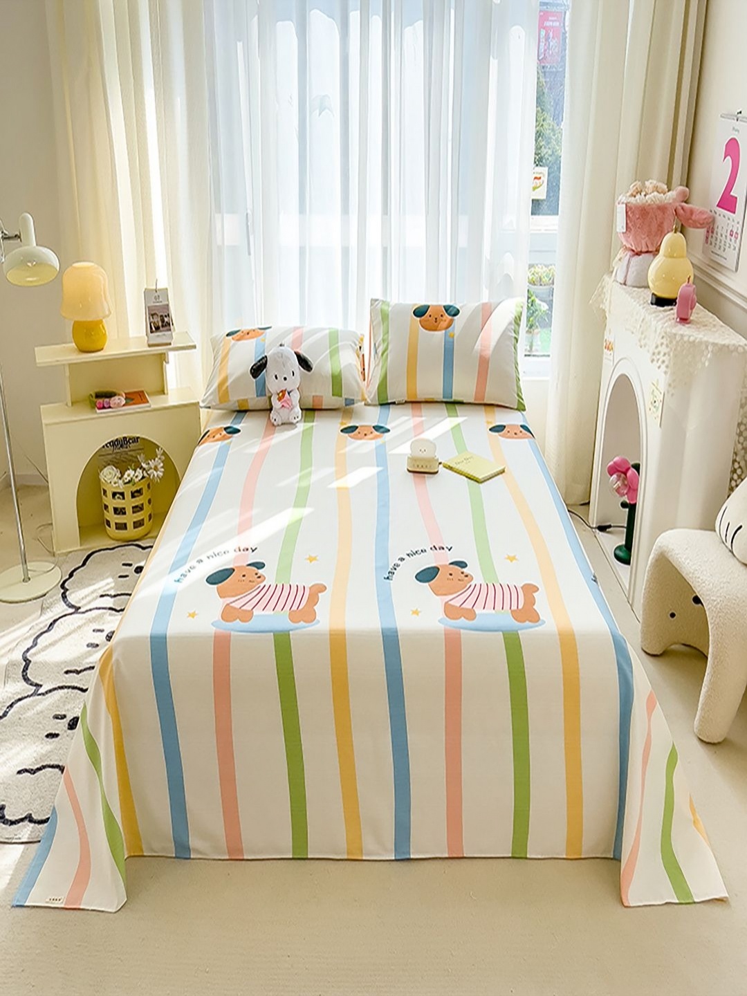 

JC HOME White & Orange 140 TC King Bedsheet with 2 Pillow Covers