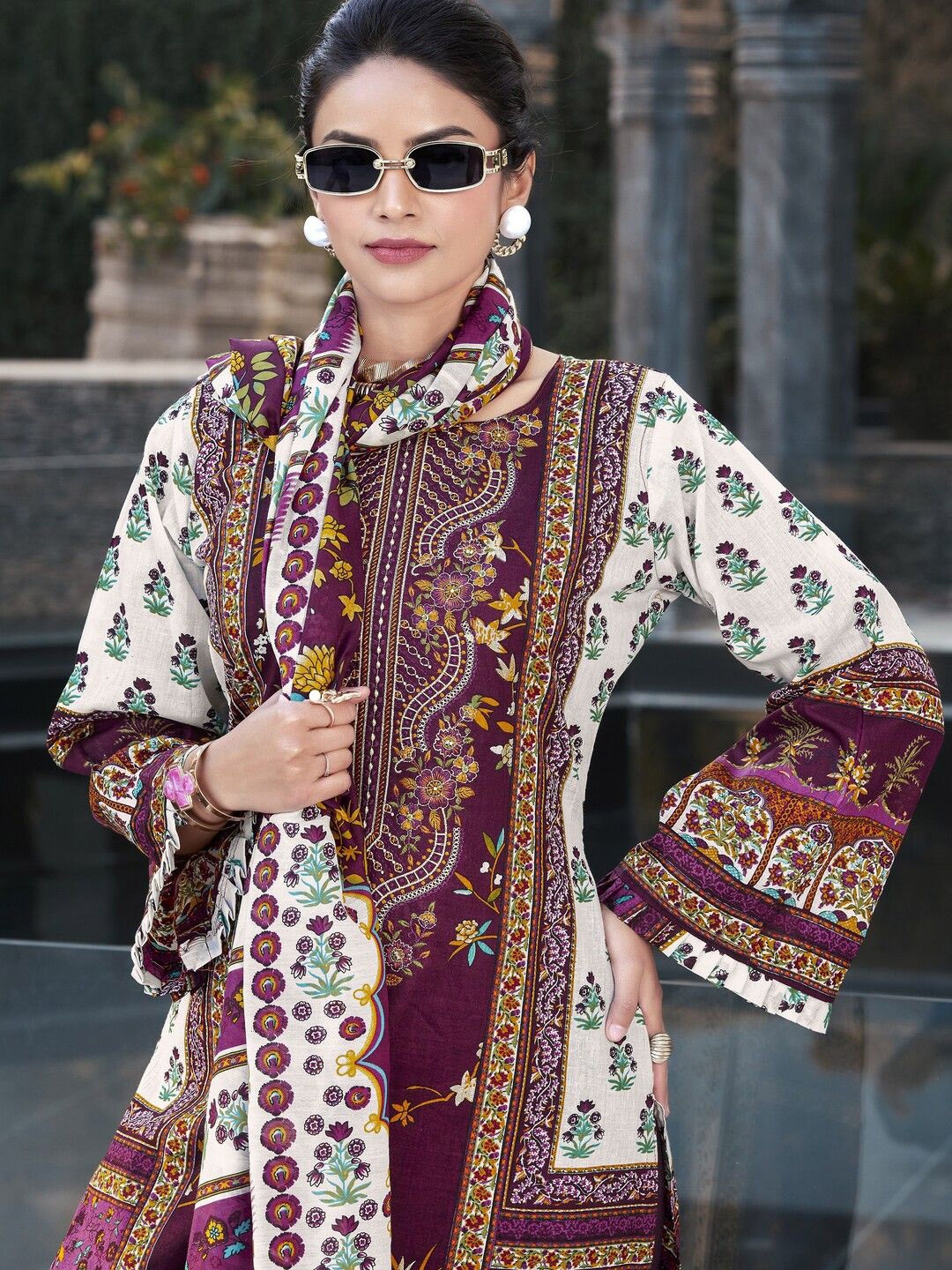 

DRAVINAM Trends Embroidered Pure Cotton Unstitched Dress Material, Maroon