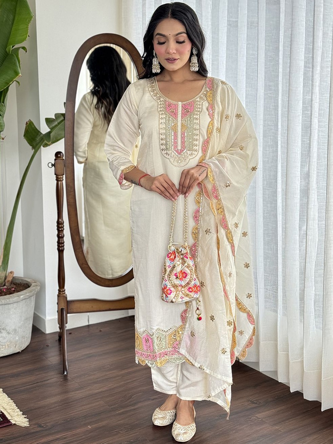

Amrutam Fab Women Floral Thread Work Chanderi Silk Kurta with Trousers & With Dupatta, Cream