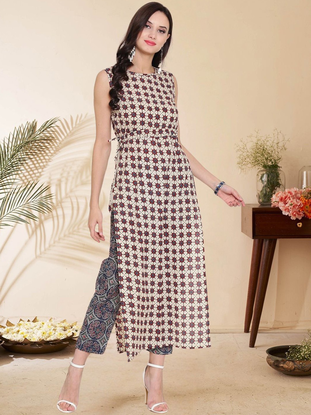 

Sera Women Floral Printed High Slit Pure Cotton Kurta with Palazzos, Off white