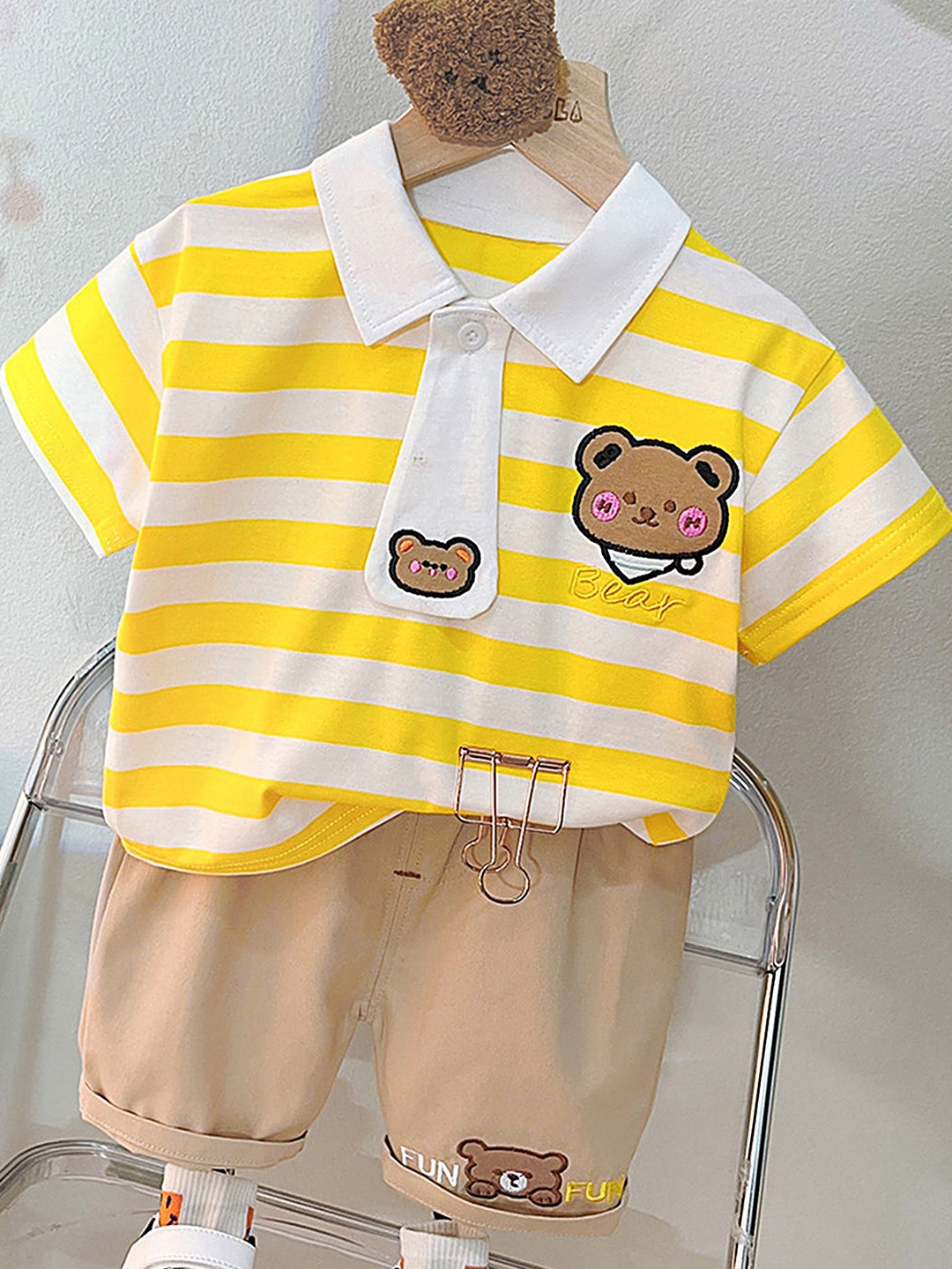

LULU & SKY Unisex Kids Printed T-shirt with Shorts, Yellow