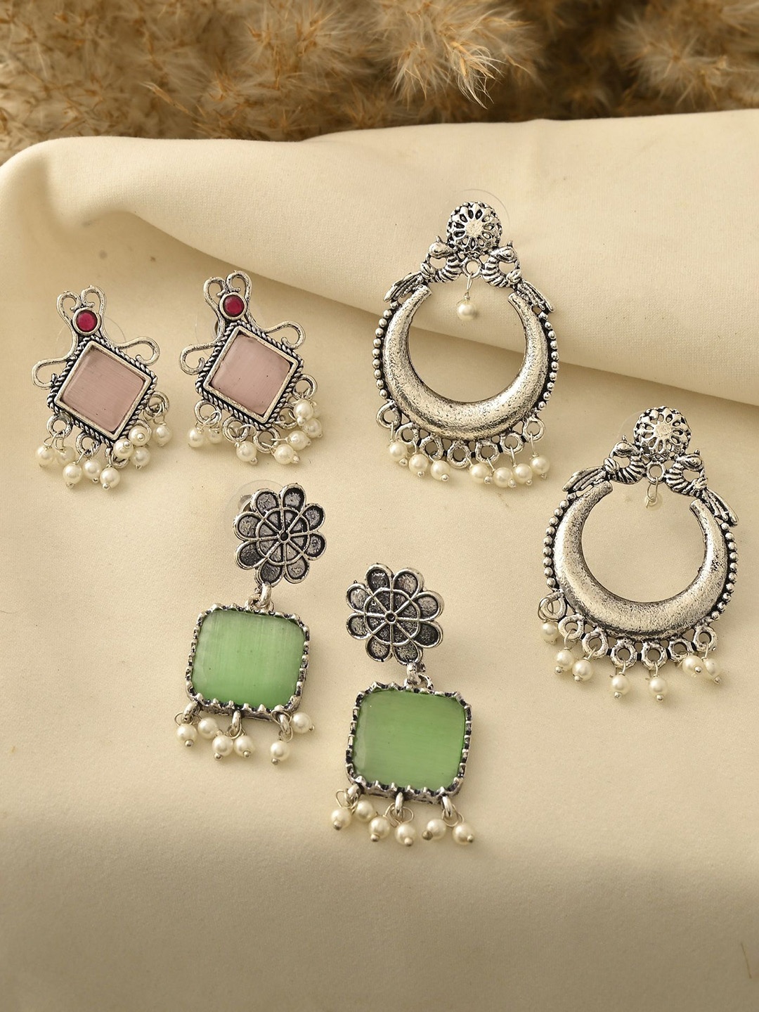 

DASTOOR Contemporary Studs Earrings, Silver