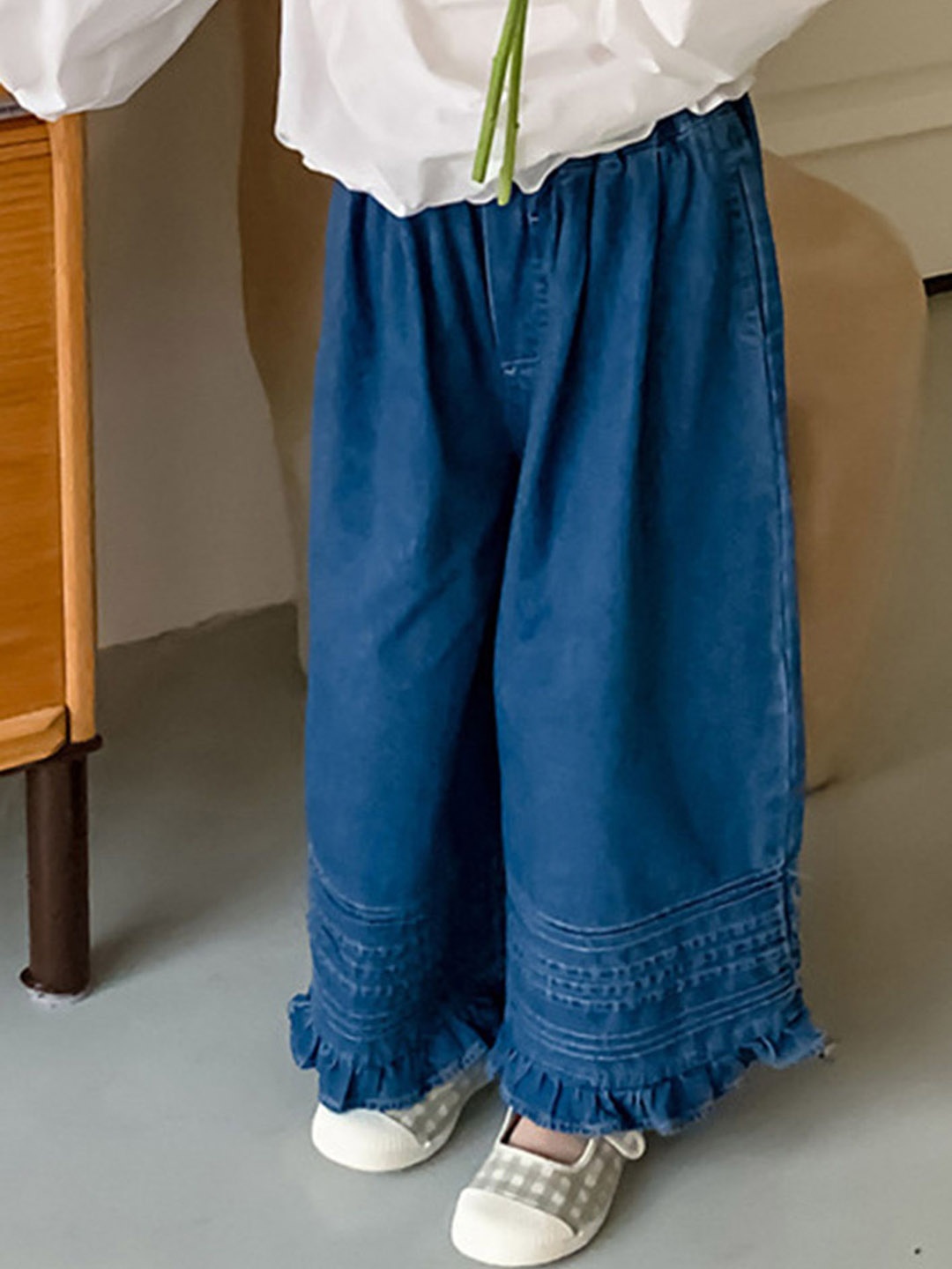 

LULU & SKY Girls Wide Leg Low Distress Jeans, Blue