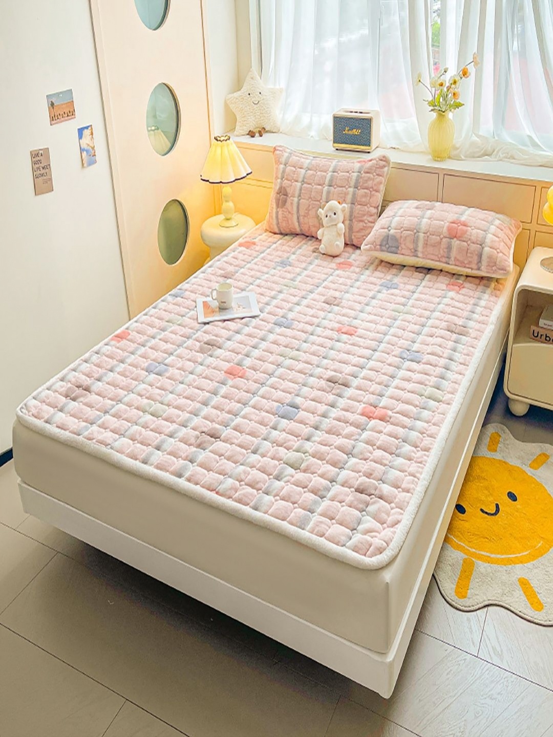 

JC HOME Pink & Blue Geometric 150 TC King Bedsheet with 2 Pillow Covers