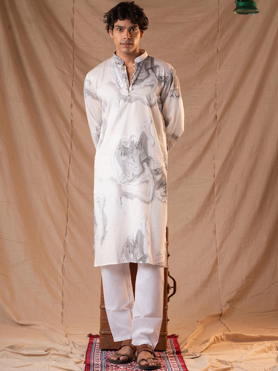 

5 Stitch Men Printed Regular Kurta with Pyjamas, White