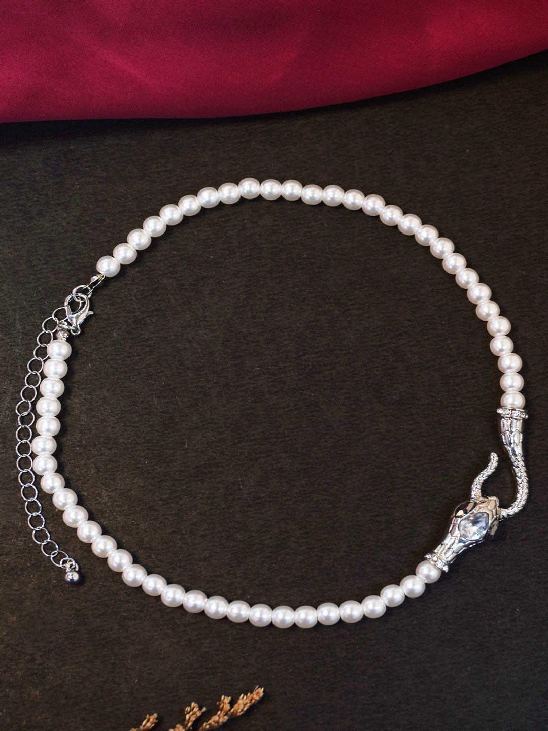 

Niscka Silver-Plated Necklace