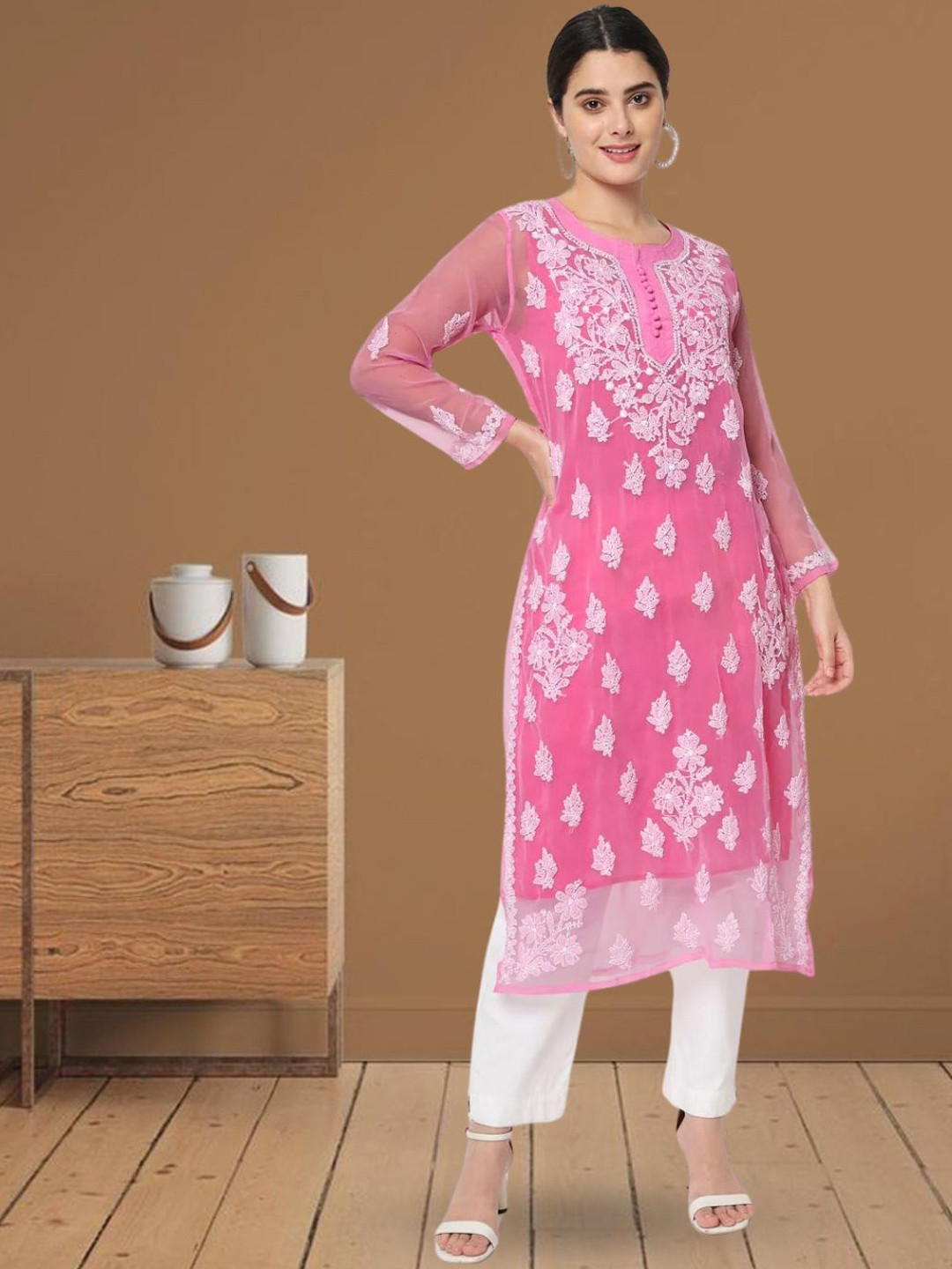 

PARAMOUNT CHIKAN Women Ethnic Motifs Embroidered Chikankari Floral Georgette Kurta, Pink