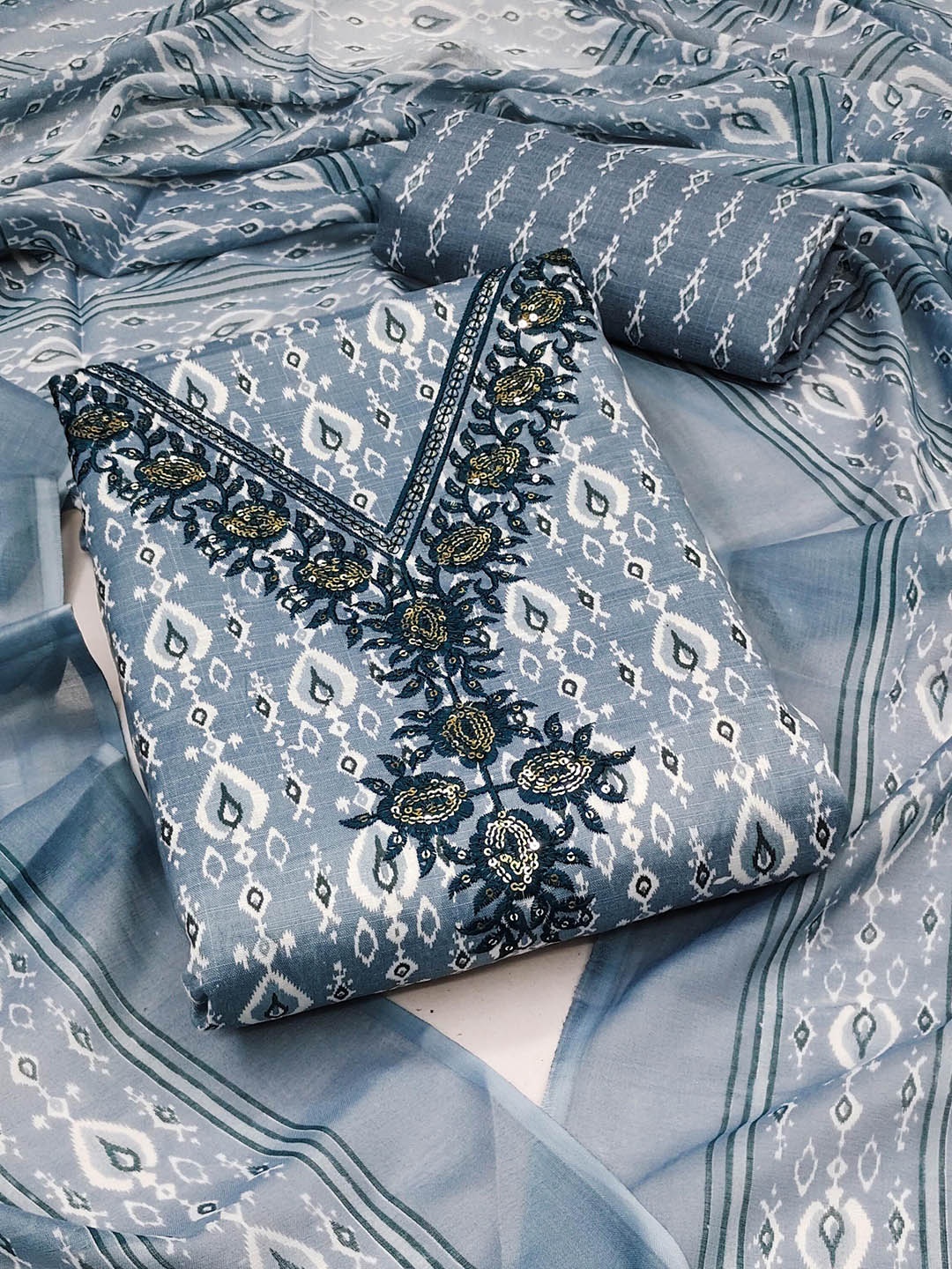 

SHADOW & SAINING Printed Pure Cotton Unstitched Dress Material, Teal