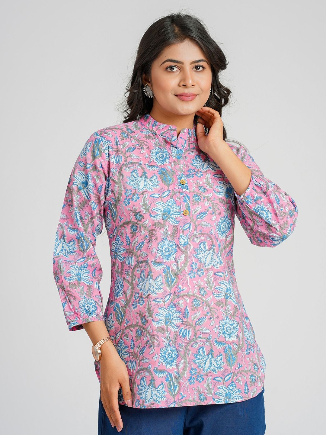 

Cotton Curio Floral Printed Pure Cotton Kurti, Pink