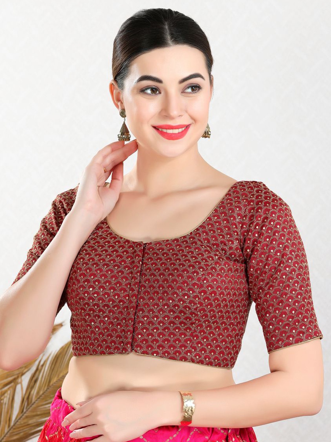 

VAMAS - THE DESIGNER BLOUSES Women Round Neck Padded Saree Blouse, Red