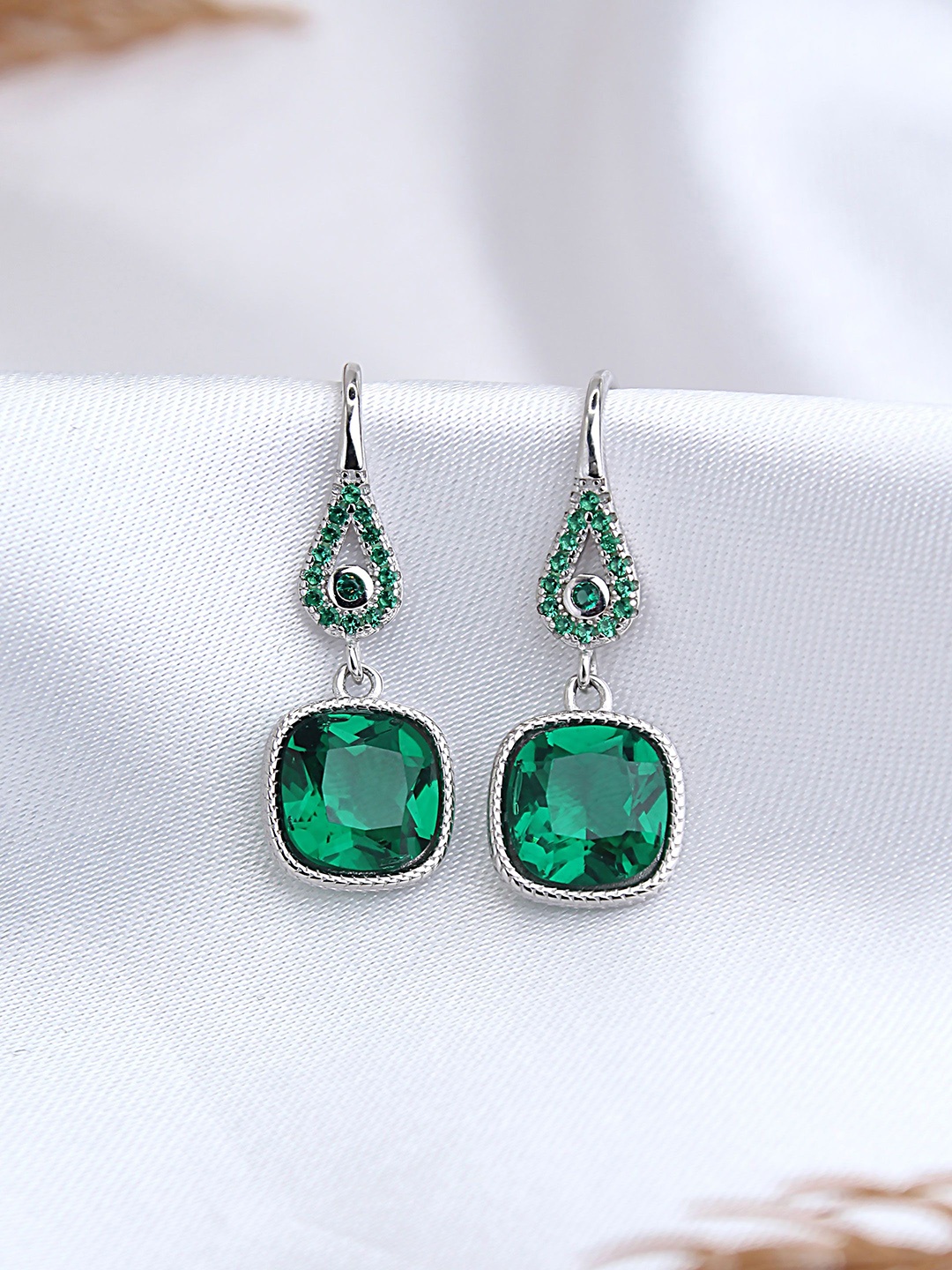 

DEVASHREE Classic Drop Earrings, Green