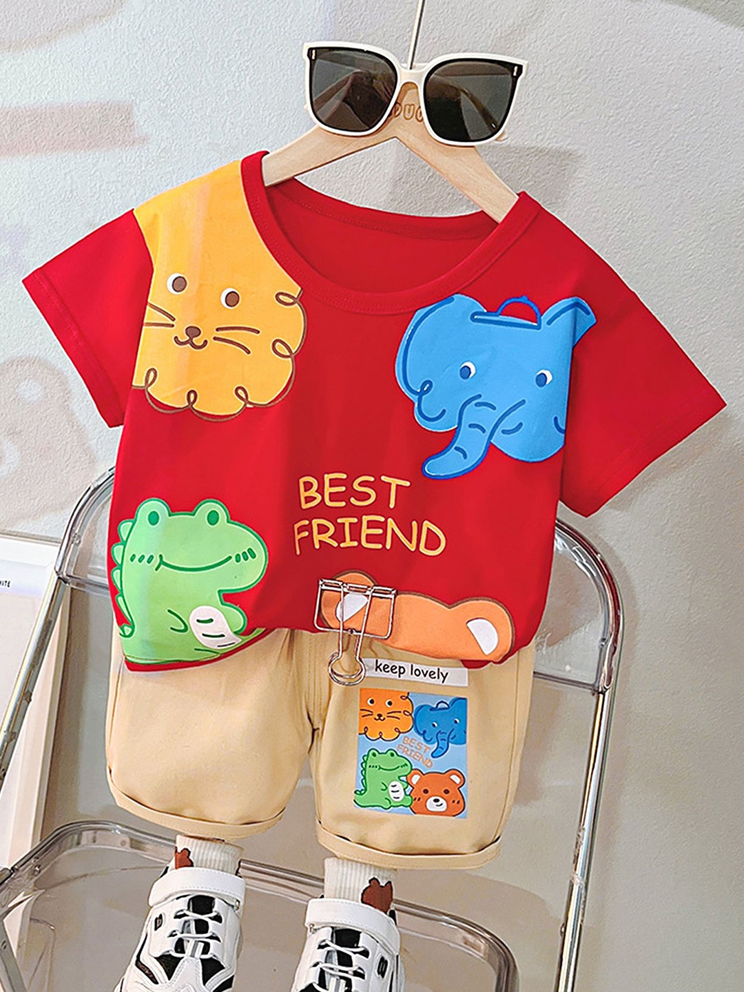 

LULU & SKY Boys Printed T-shirt with Shorts, Red