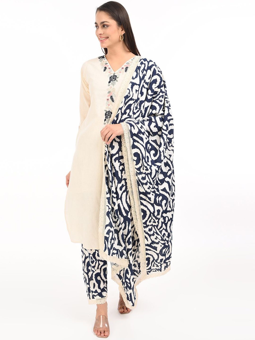 

GLORY & I Women Embroidered Regular Thread Work Pure Cotton Kurta with Trousers & With Dupatta, Off white