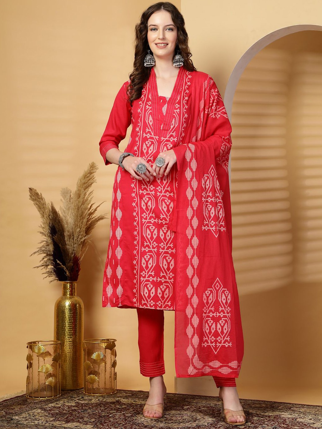 

Moda Rapido Women Printed Regular Kurta with Palazzos & With Dupatta, Pink