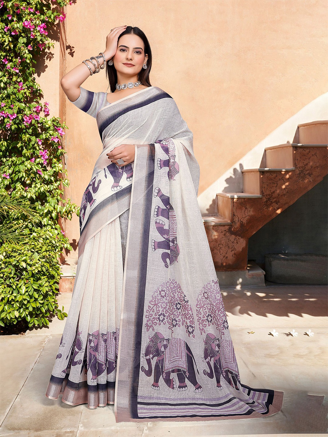 

Anouk Ethnic Motifs Zari Linen Blend Saree, Cream