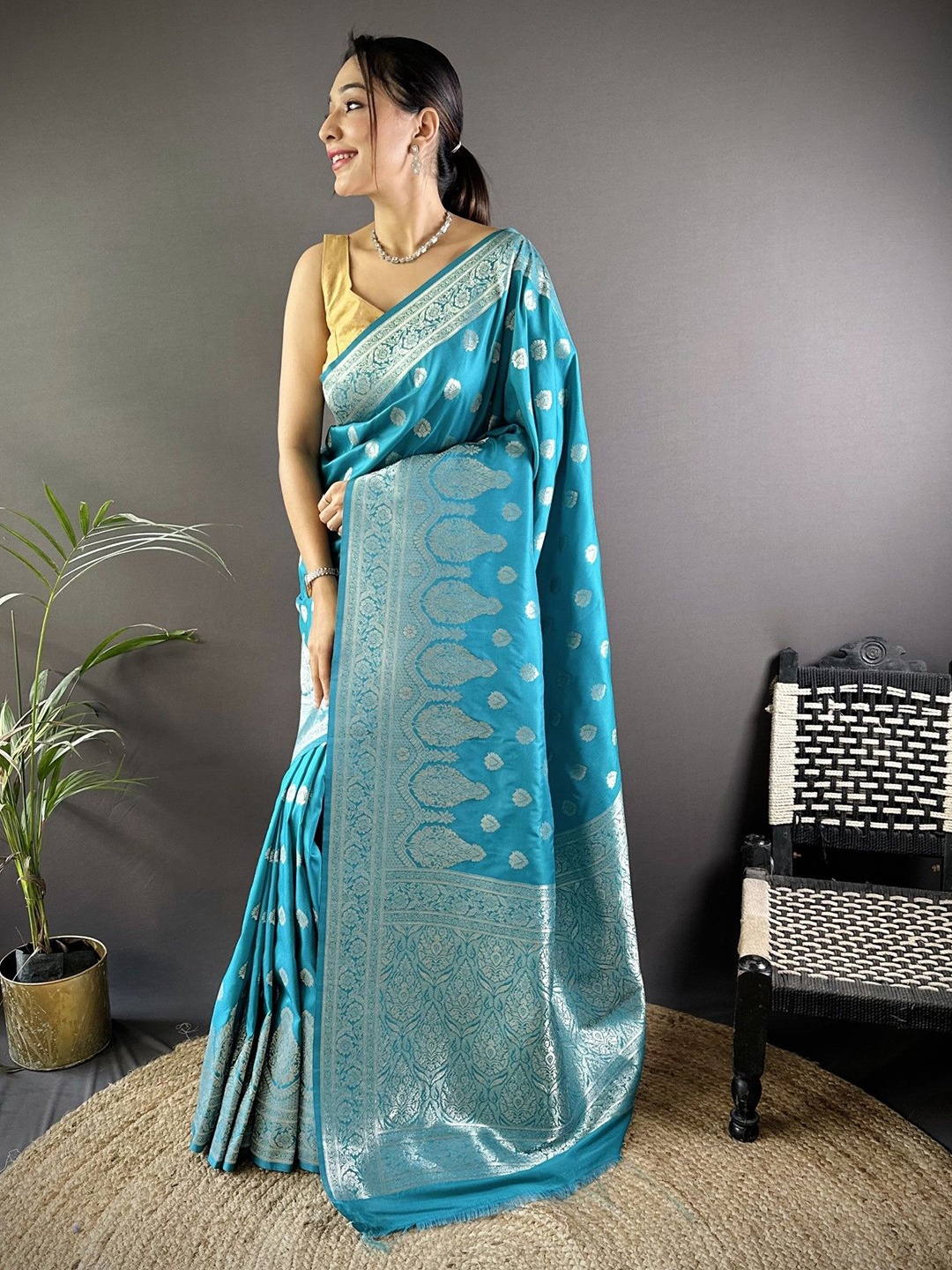 

LeeliPeeri Designer Woven Design Zari Silk Blend Banarasi Saree, Blue