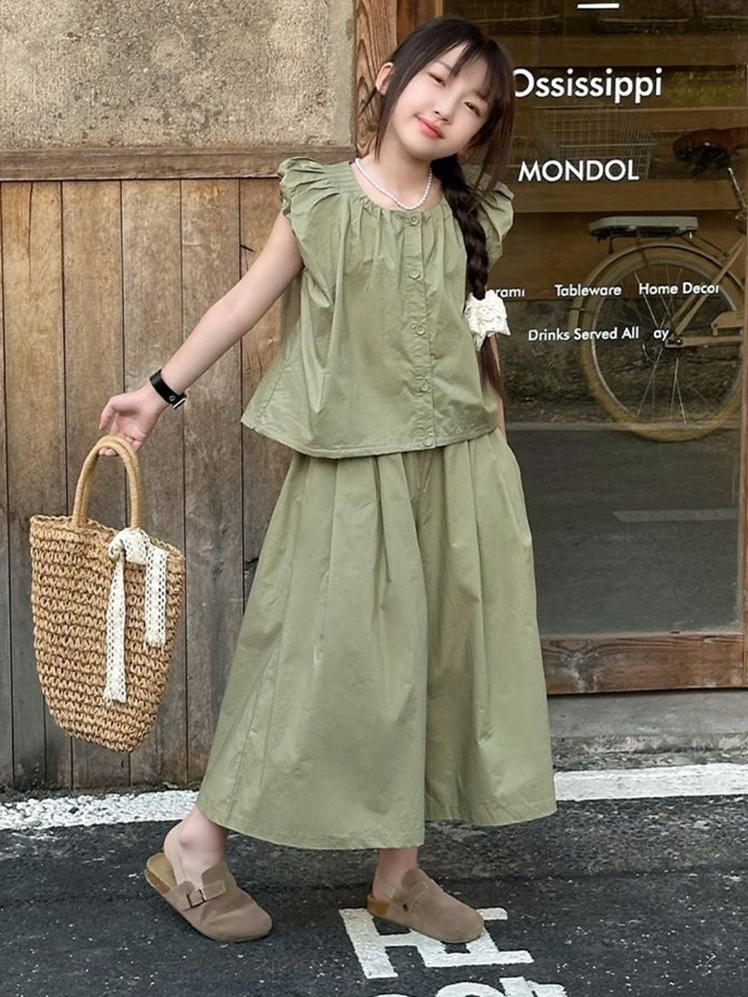 

LULU & SKY Girls Top with Trousers, Green